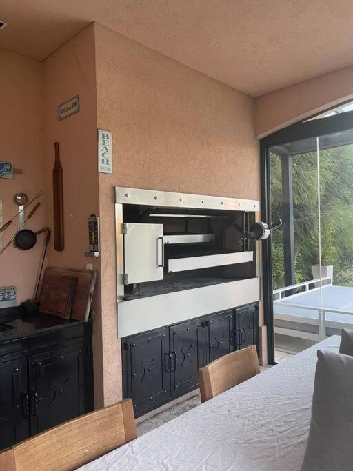 Hermosa casa lago, piscina en barrio privado Tigre