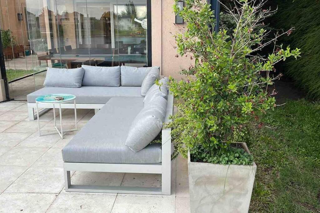 Hermosa casa lago, piscina en barrio privado Tigre