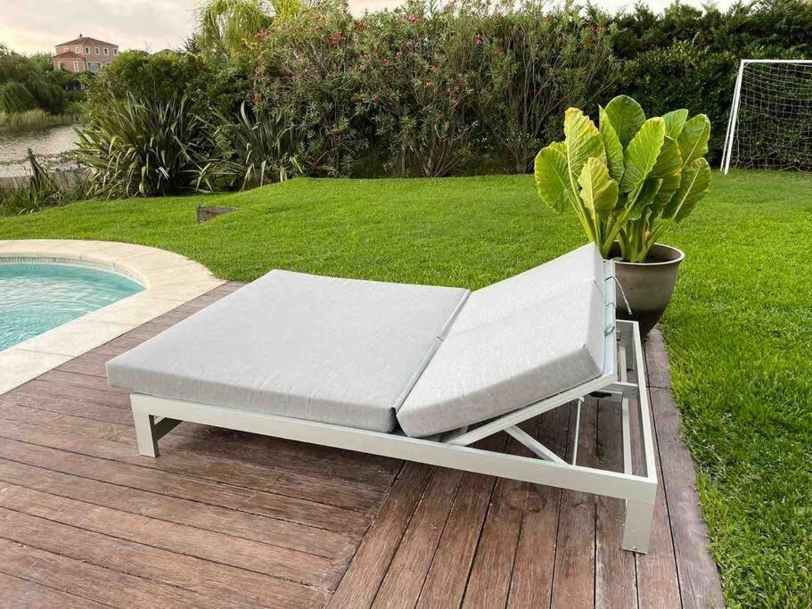 Hermosa casa lago, piscina en barrio privado Tigre