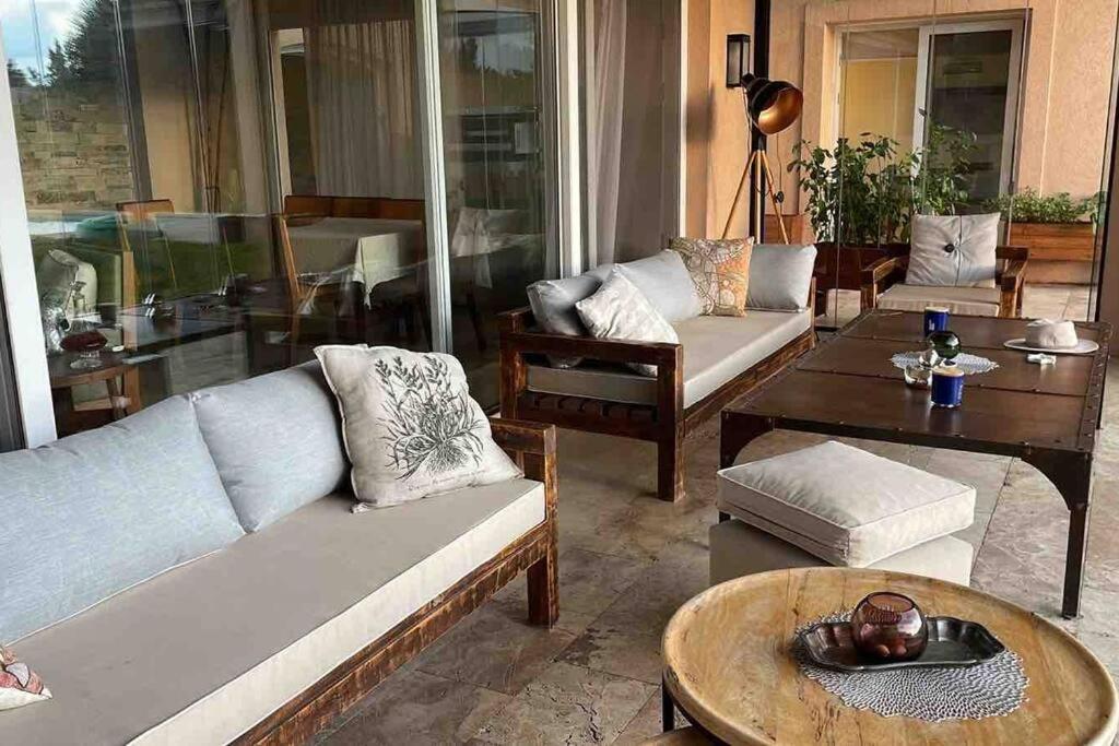 Hermosa casa lago, piscina en barrio privado Tigre