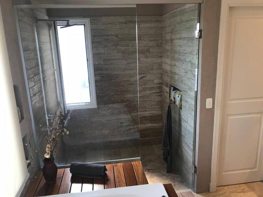 Hermosa casa lago, piscina en barrio privado Tigre