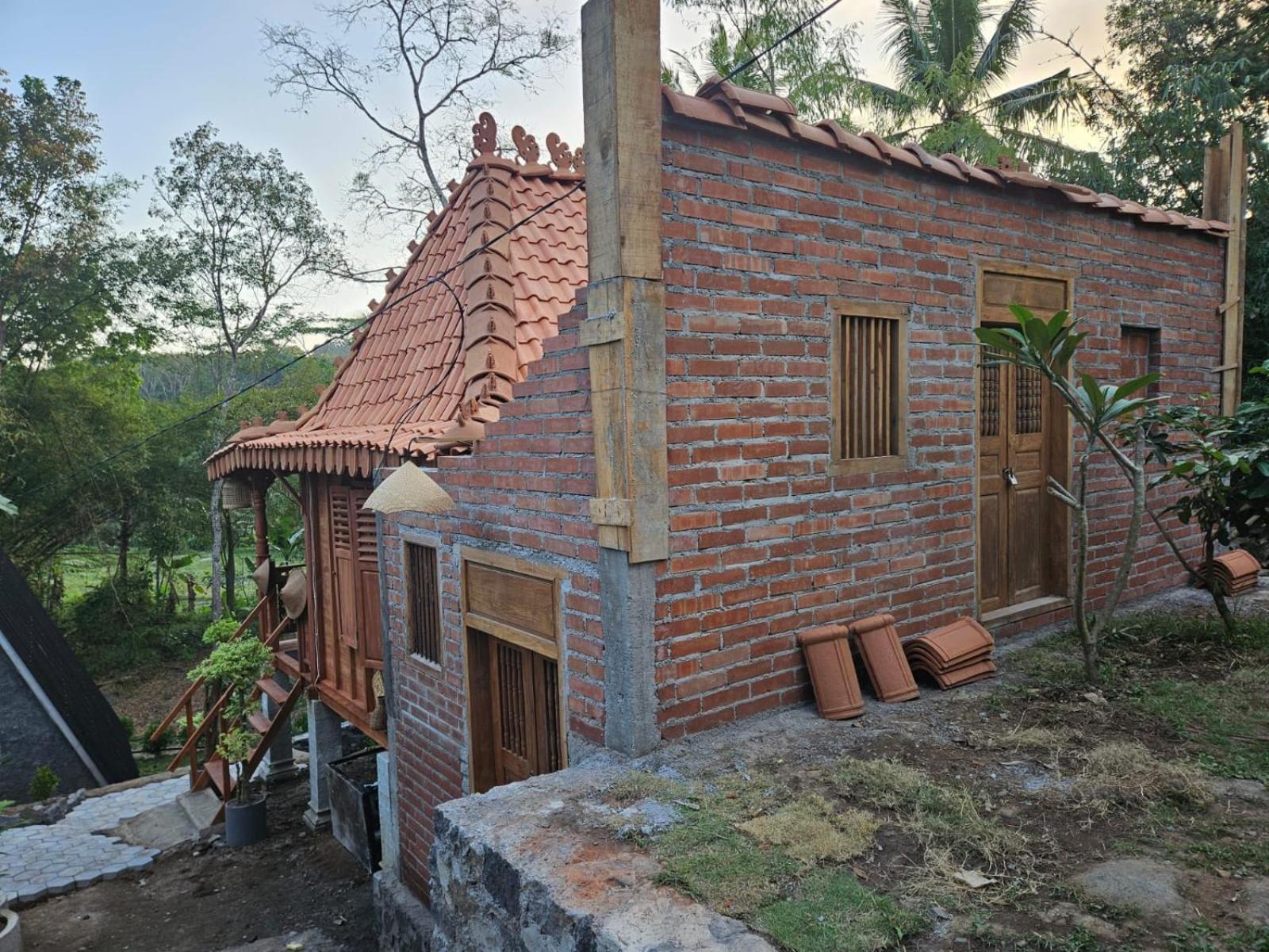 Khethech House