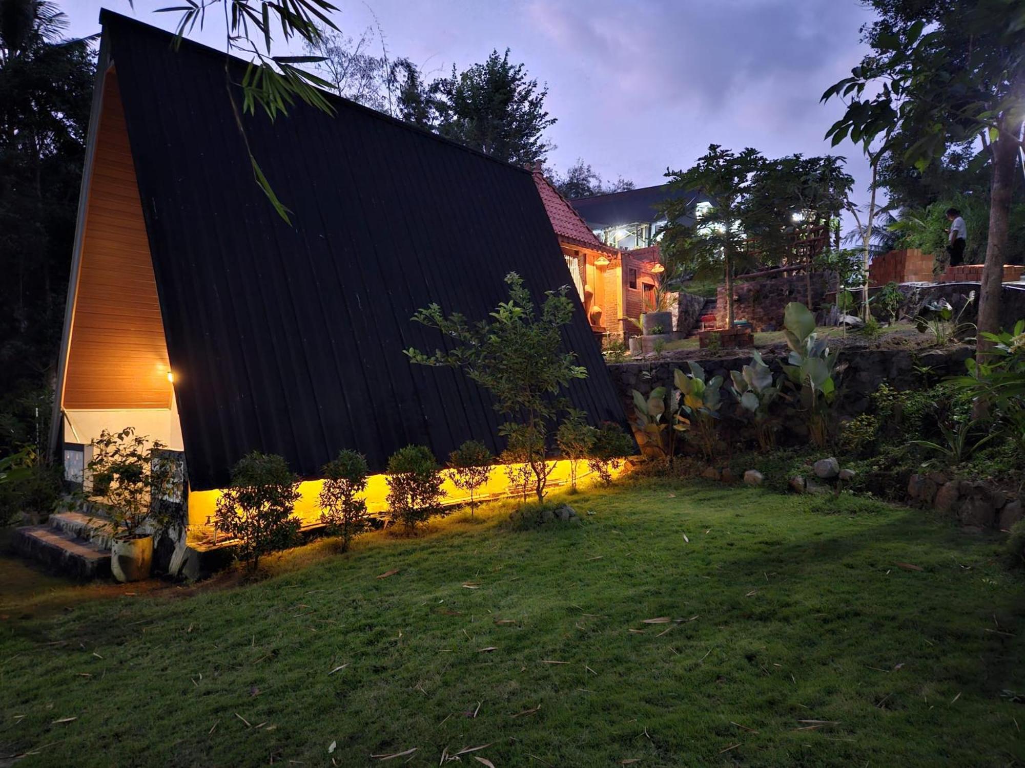 Khethech House