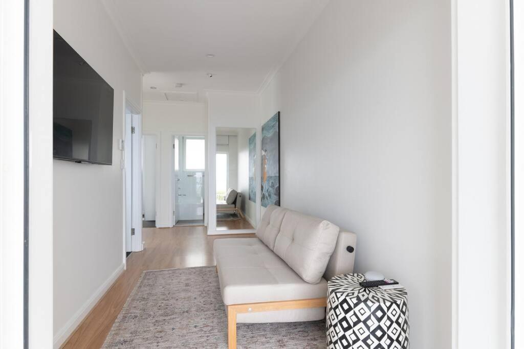 Sunset Sands on Esplanade By Host Solutions