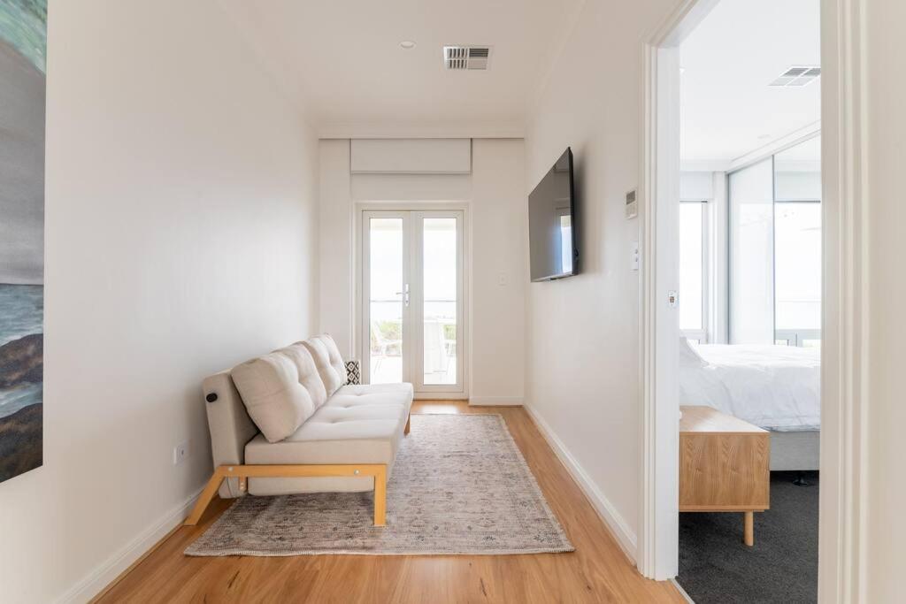 Sunset Sands on Esplanade By Host Solutions