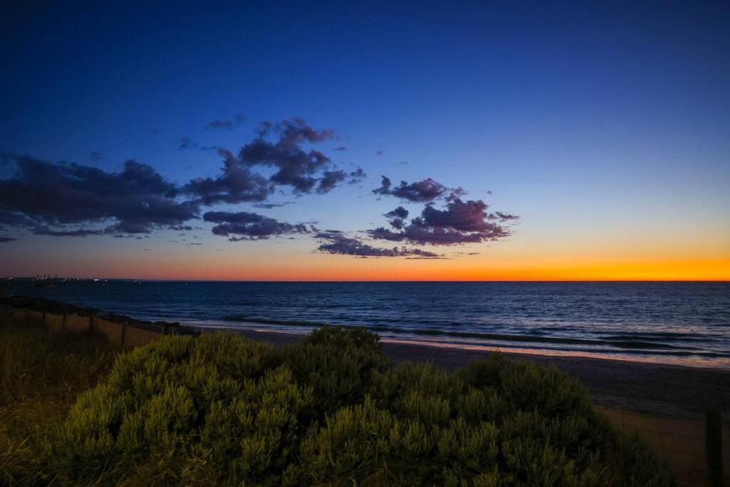 Sunset Sands on Esplanade By Host Solutions