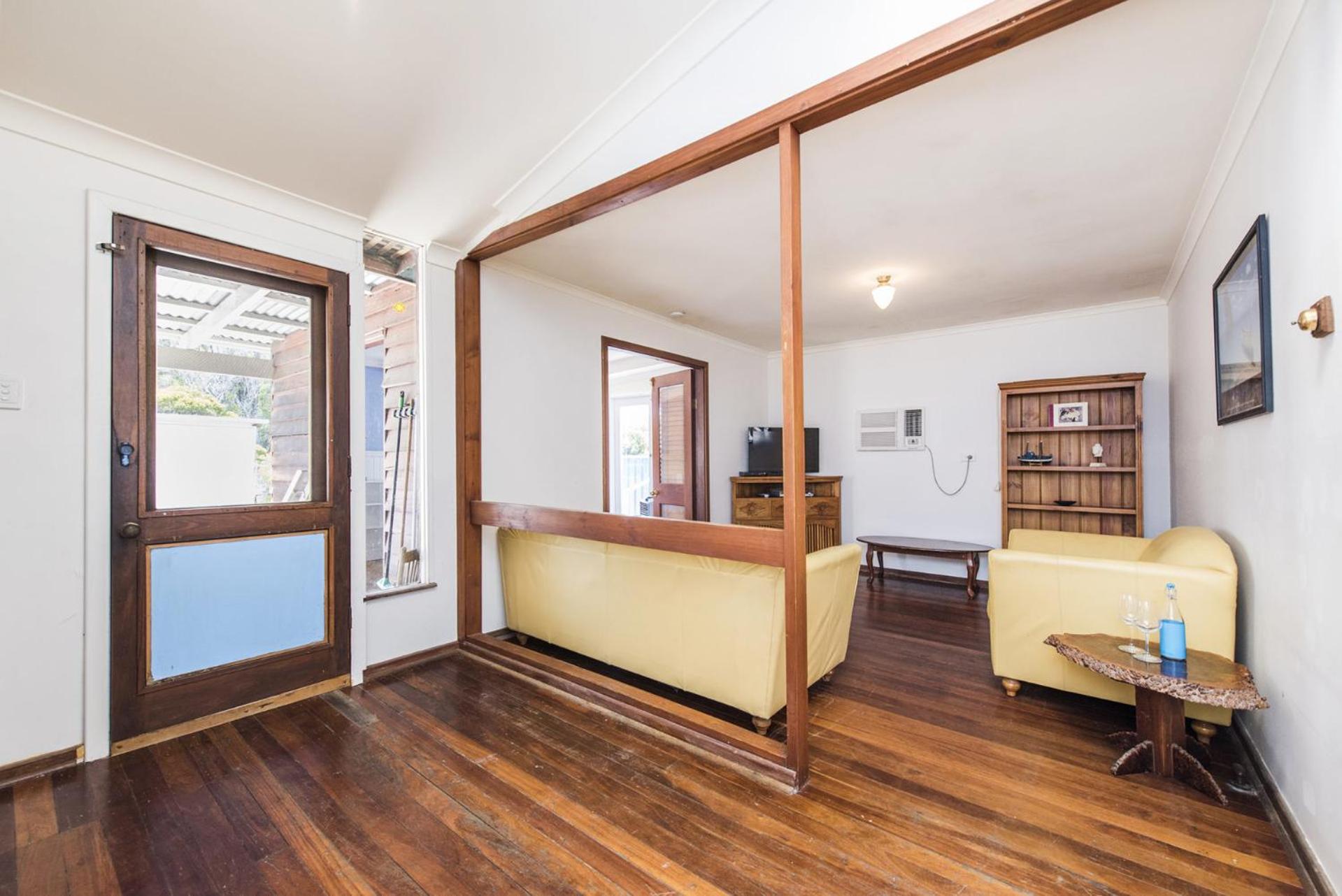 Docs Cottage - Ocean Views