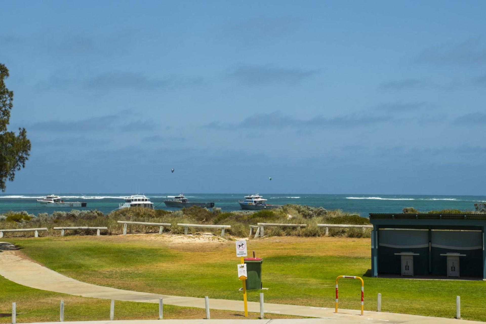 Docs Cottage - Ocean Views