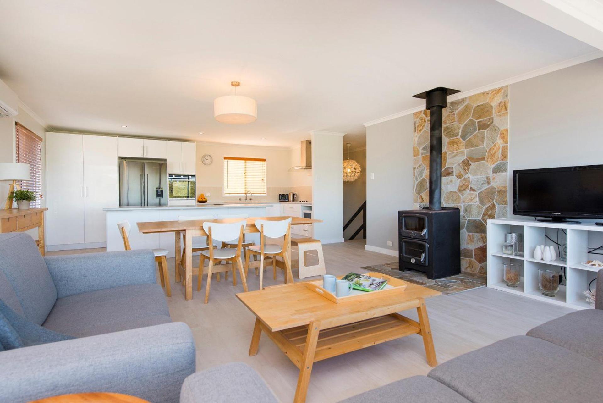 Seaclusion Cottage - Modern renovated beach house
