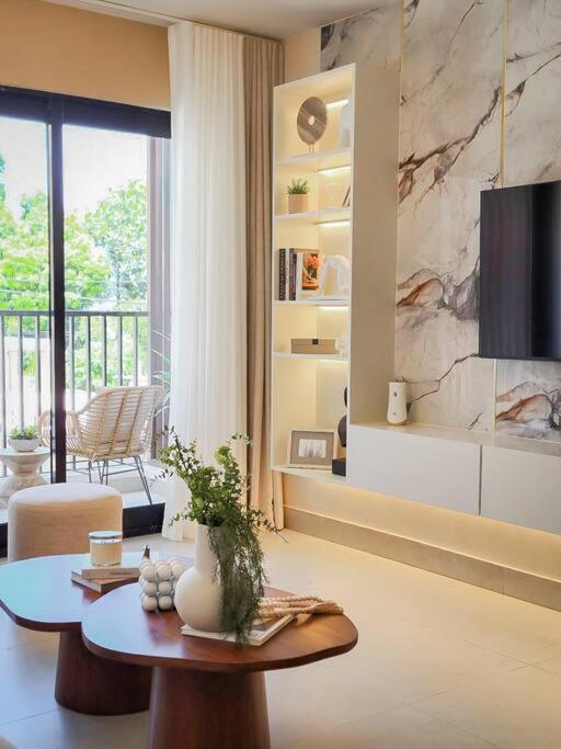 Luxury Apartment Downtown