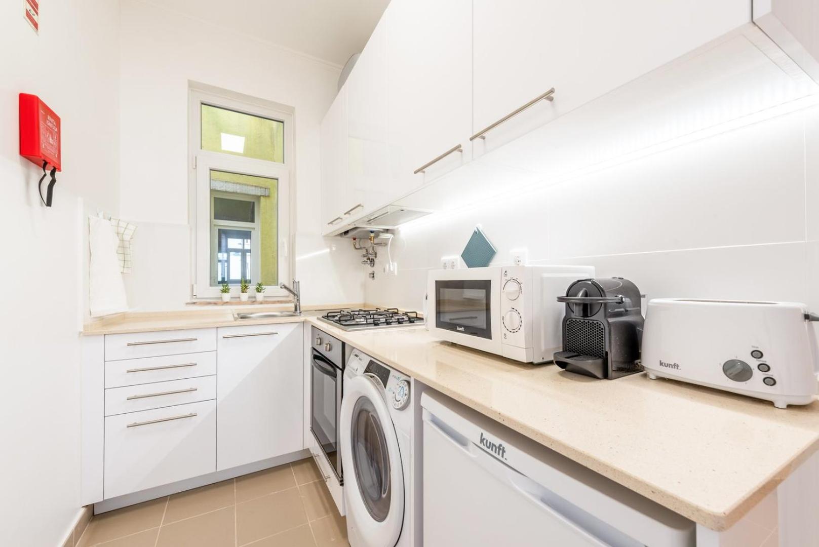 GuestReady - Saldanha Building Fado view 3