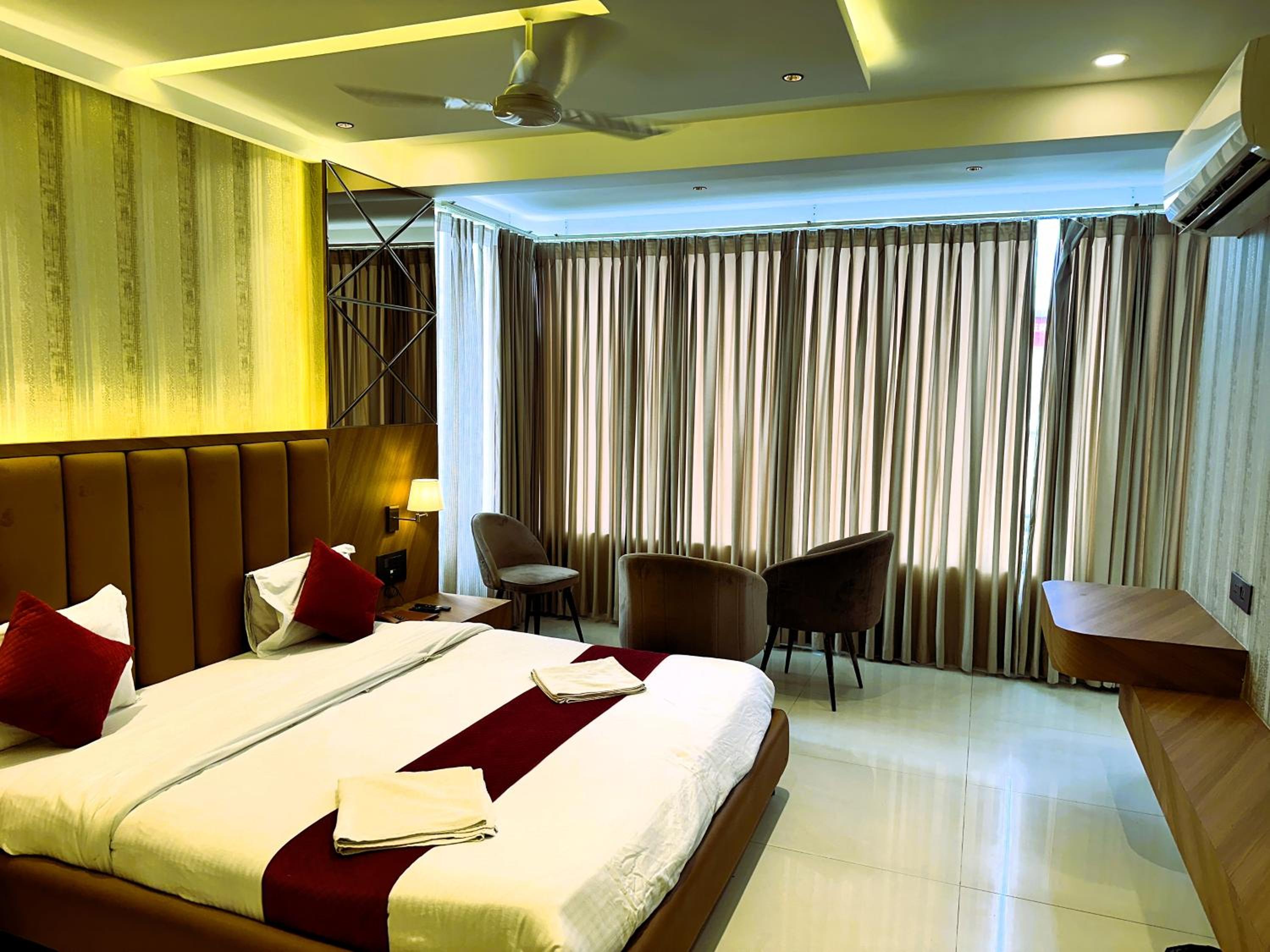 Hotel Relax Inn view 3