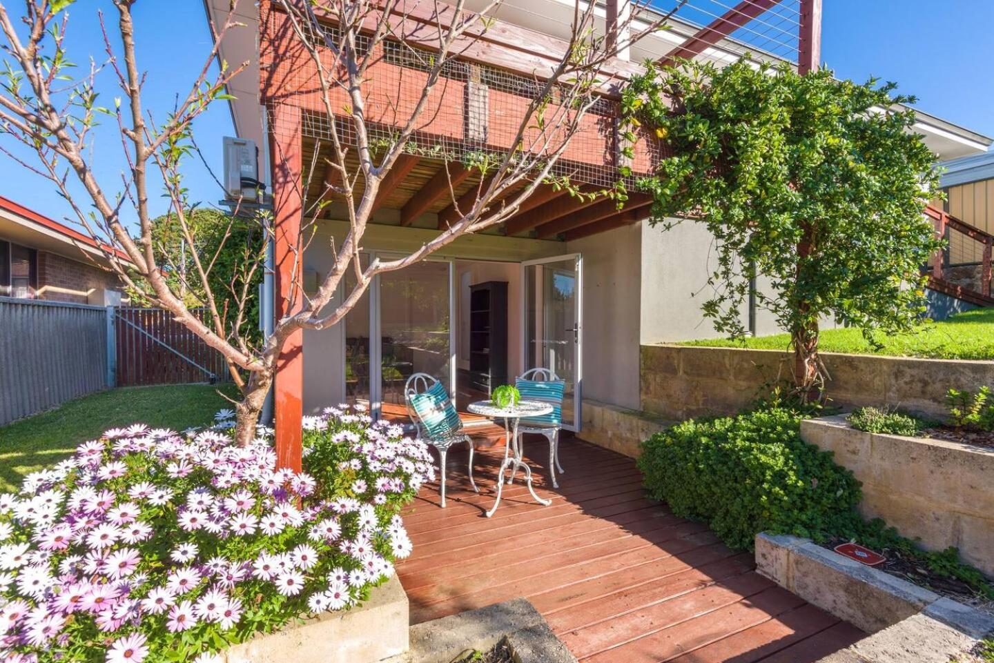 Lucys Place Swan BnB Management
