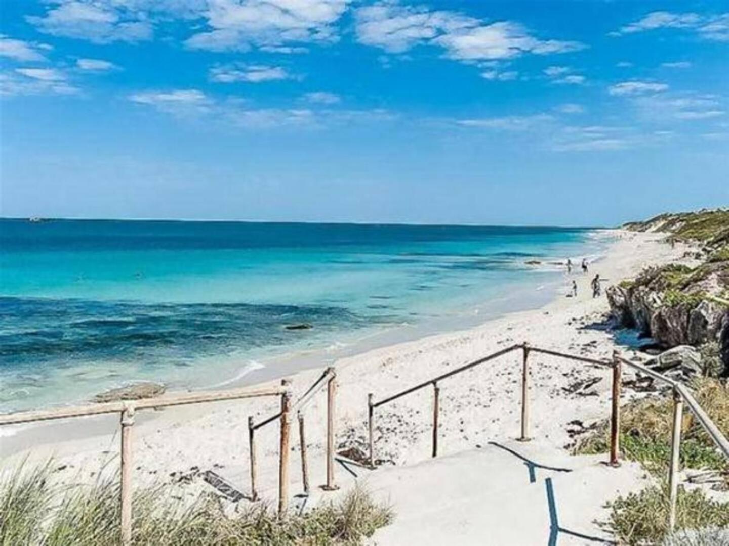 Rubi's Coastal Retreat By Swan Bnb Management