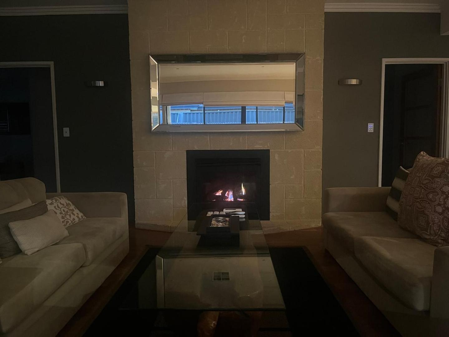 Rubi's Coastal Retreat By Swan Bnb Management