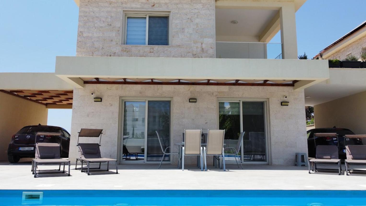 Brand new 4 bedroom villa in Palodeia
