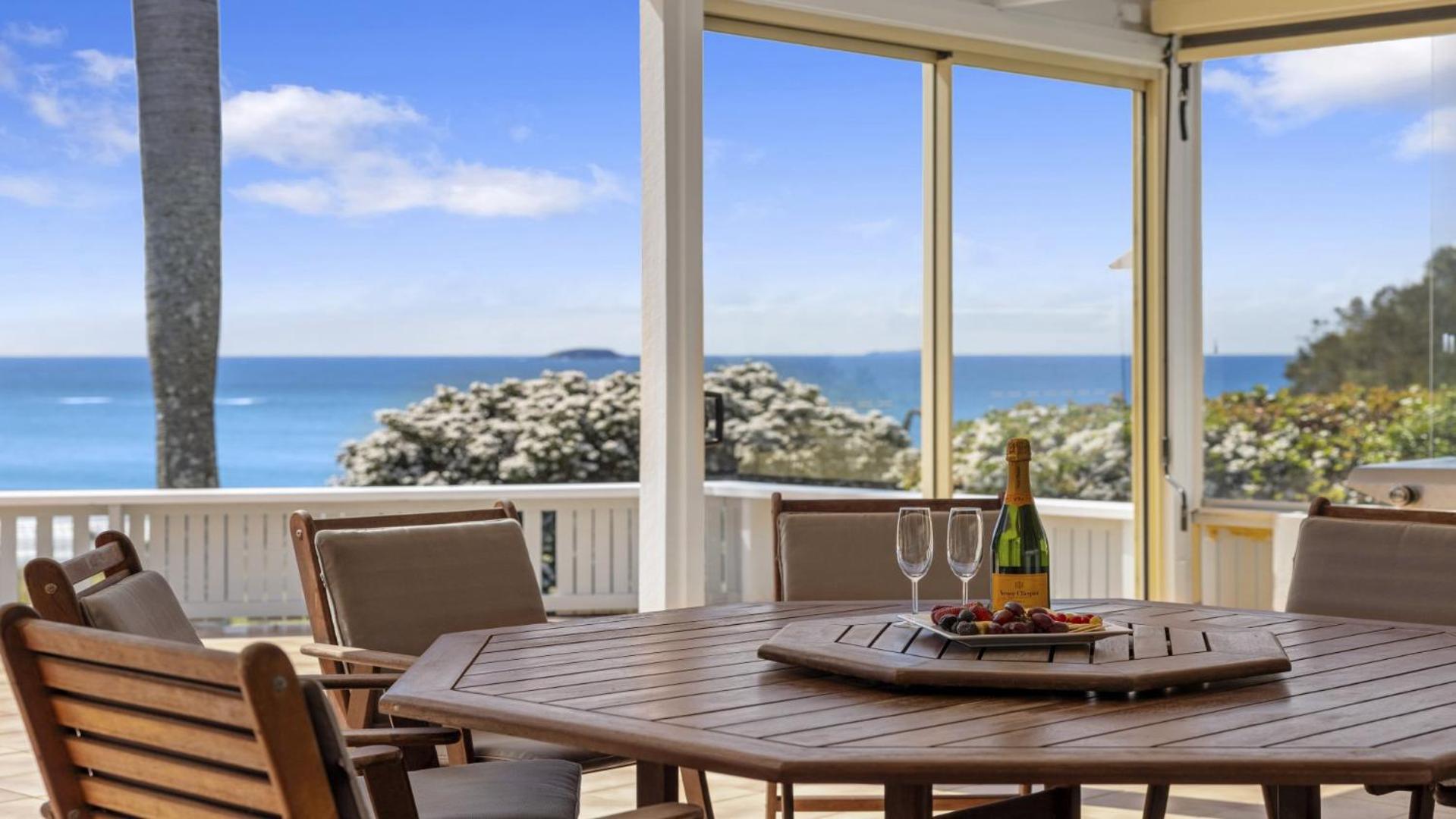 Charlesworth 15 - Beach Reserve, Amazing Views, Walk to Resorts, Sleeps 15