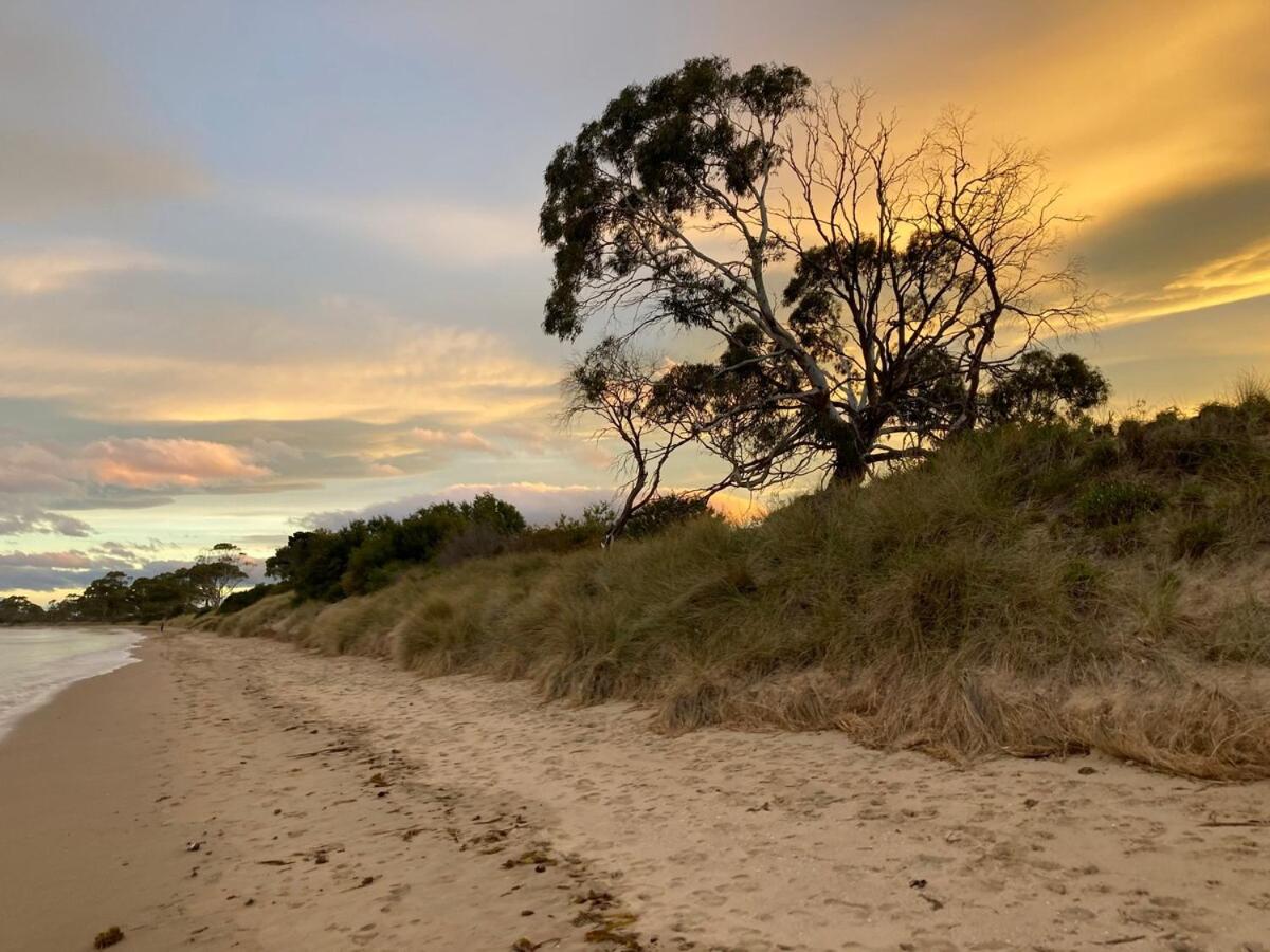 Beach Holiday Home-Close to Airport-3 Bed & 2 Bath