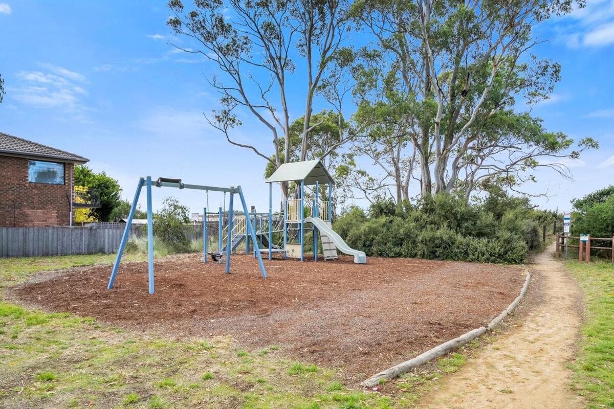 Beach Holiday Home-Close to Airport-3 Bed & 2 Bath