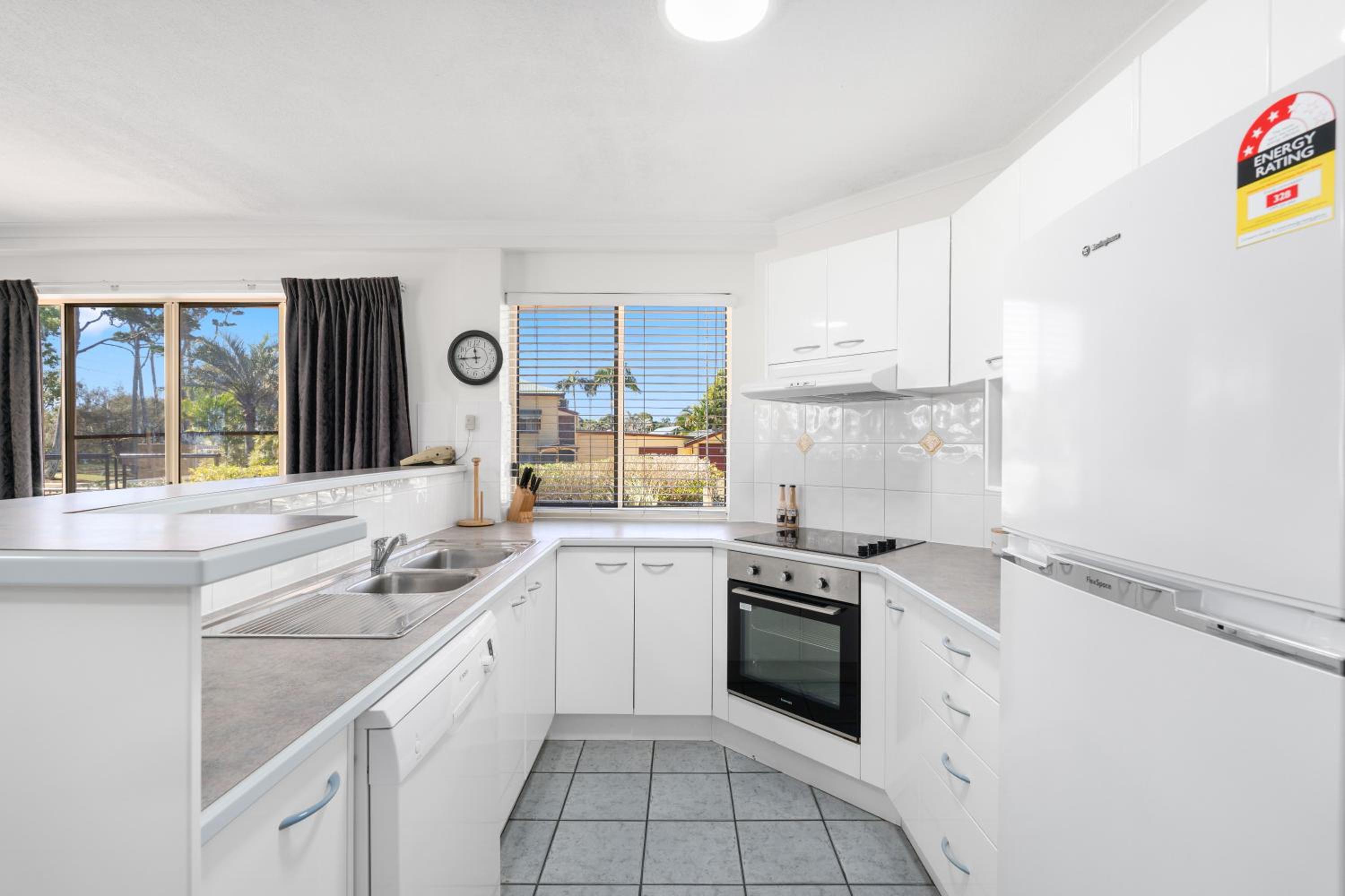 Alexander Beachfront Apartments