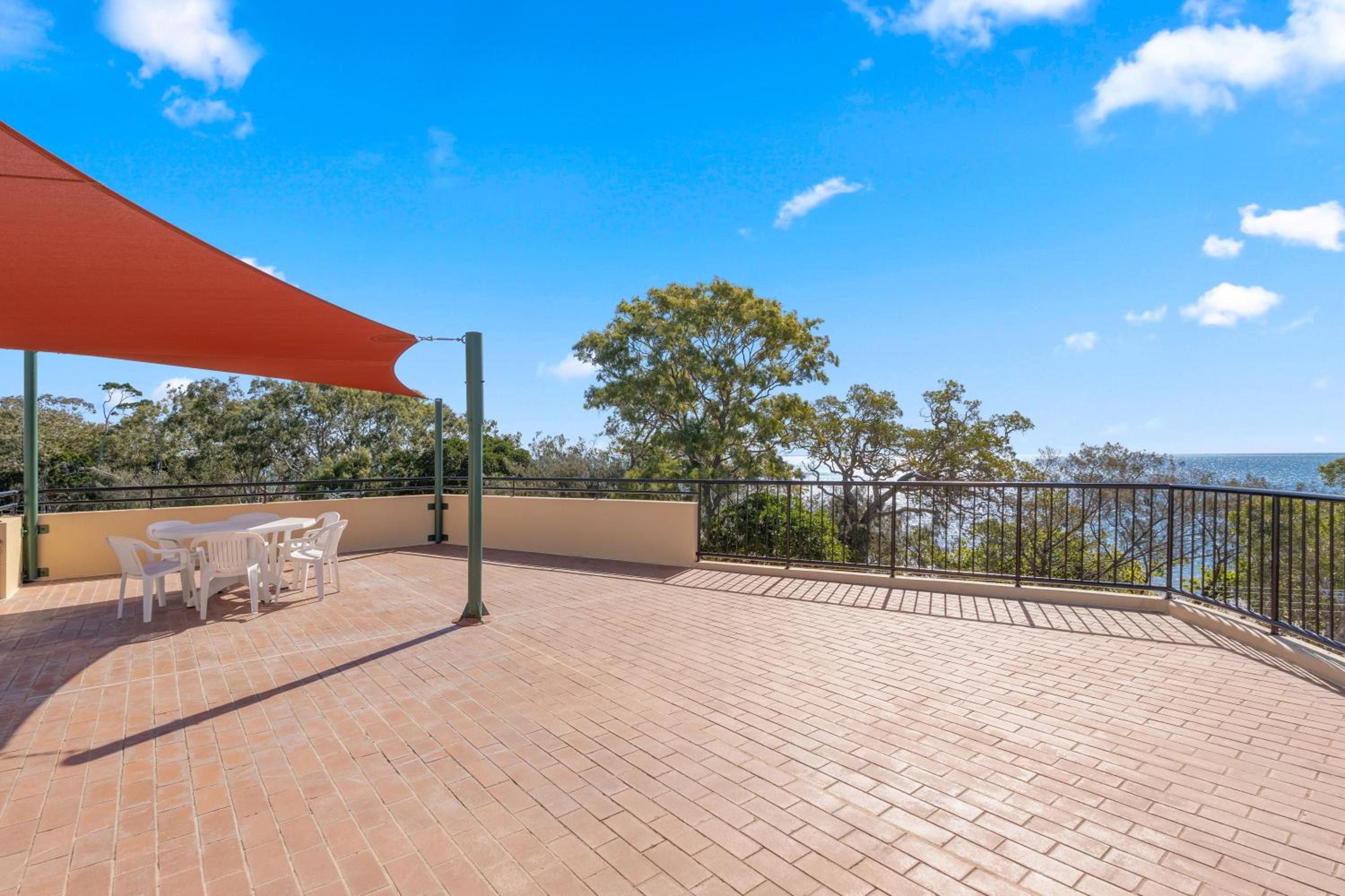 Alexander Beachfront Apartments