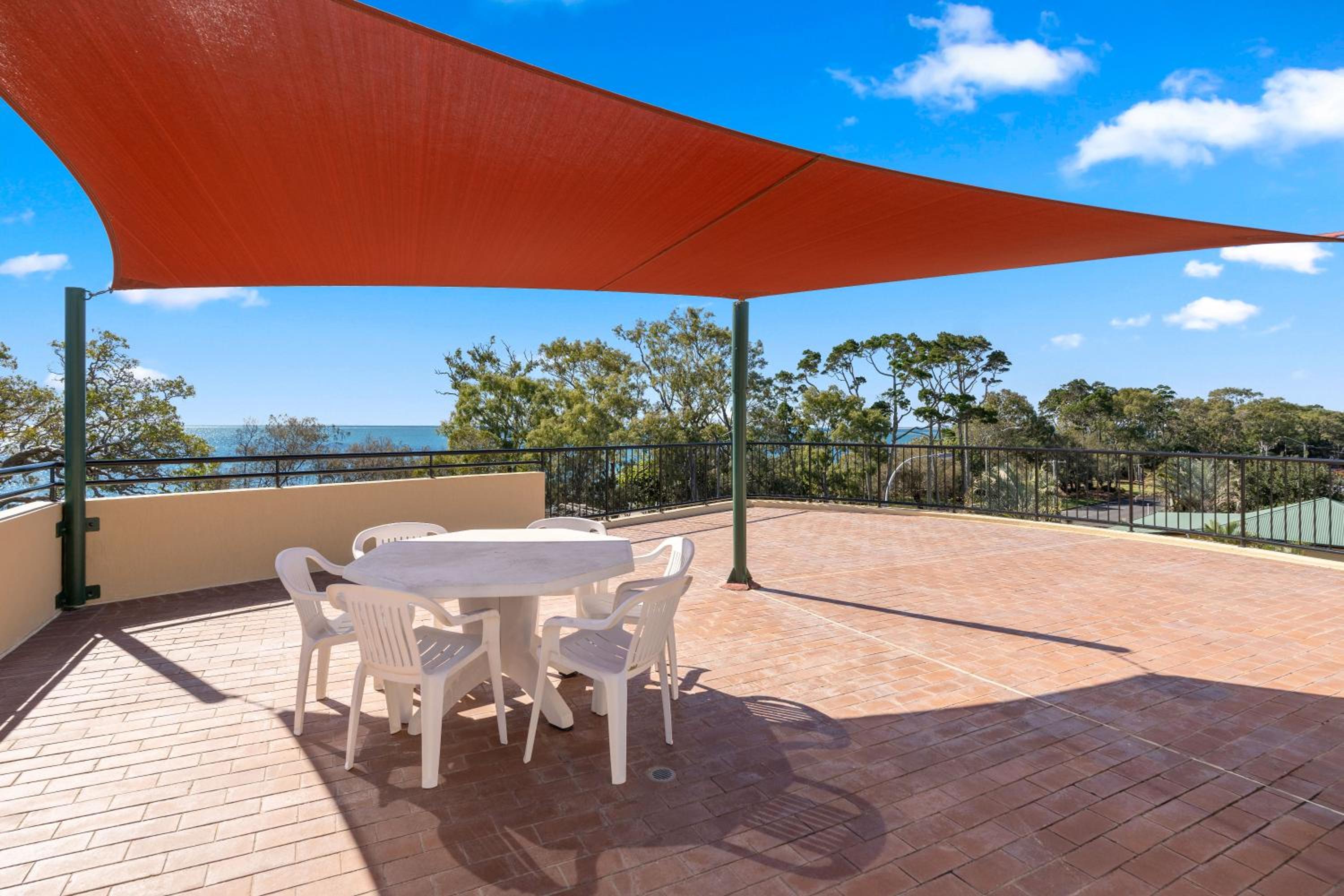 Alexander Beachfront Apartments