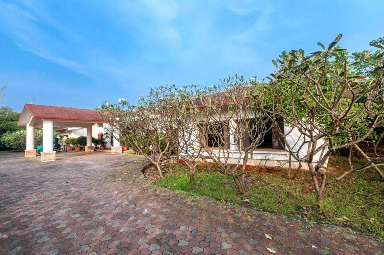 amã Stays & Trails Kihim Courtyard, Alibag view 2