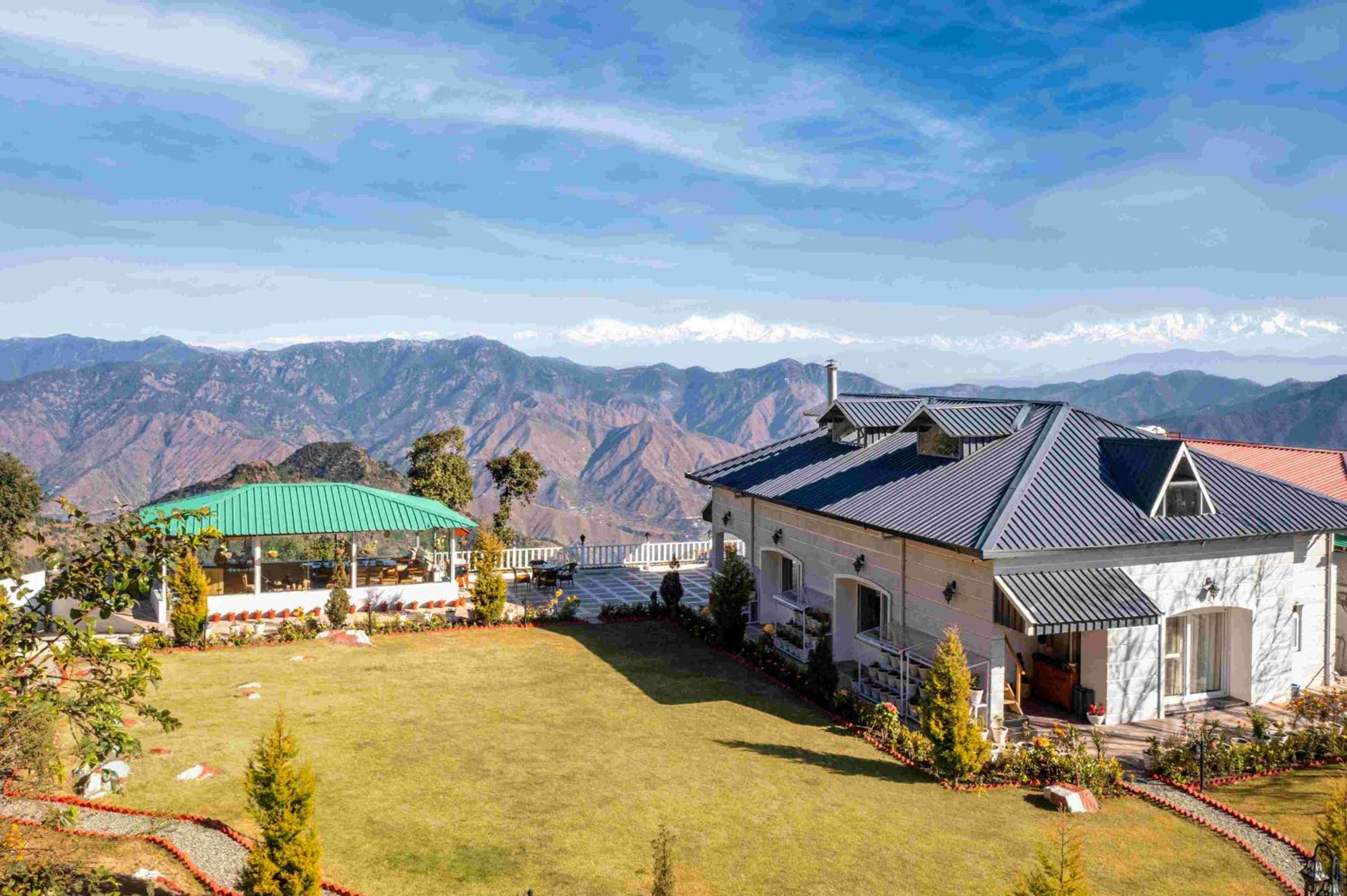 amã Stays & Trails Barefoot Bungalow, Dhanaulti view 5