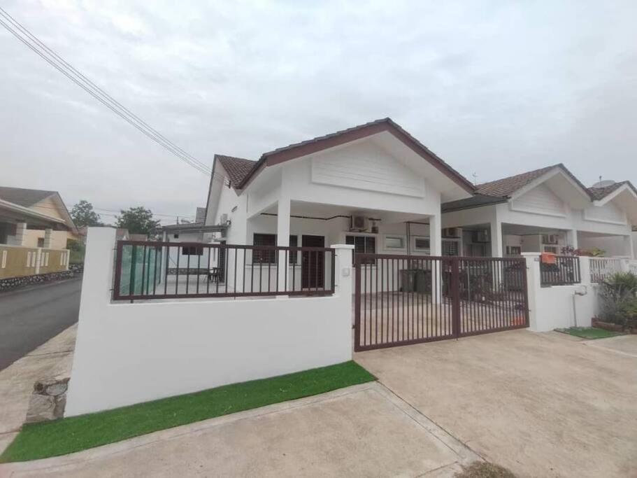 Malay Only Homestay S2 Heights photo 2