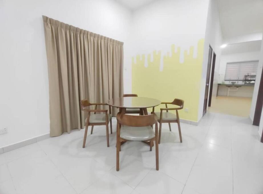 Malay Only Homestay S2 Heights photo 5