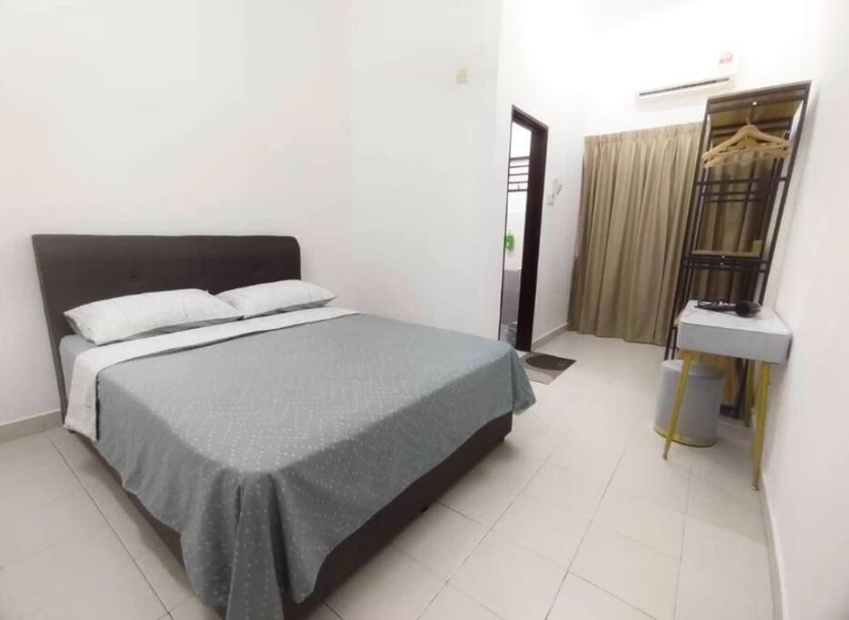 Malay Only Homestay S2 Heights photo 8