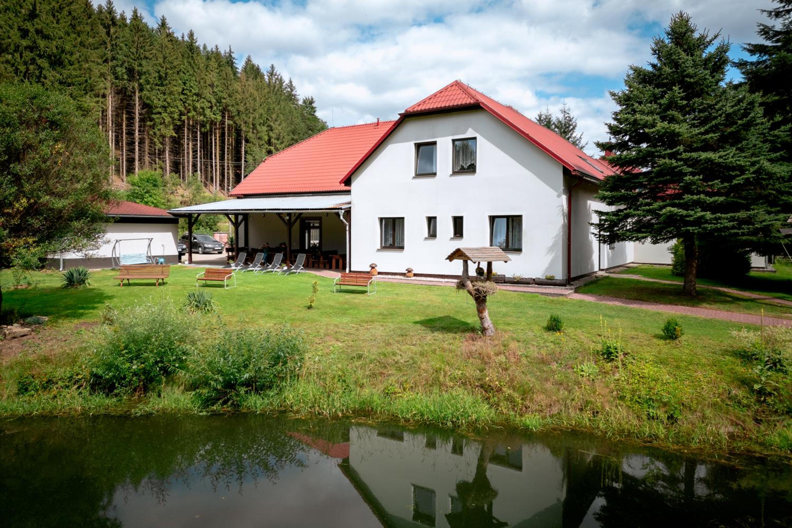 Penzion U rybníka