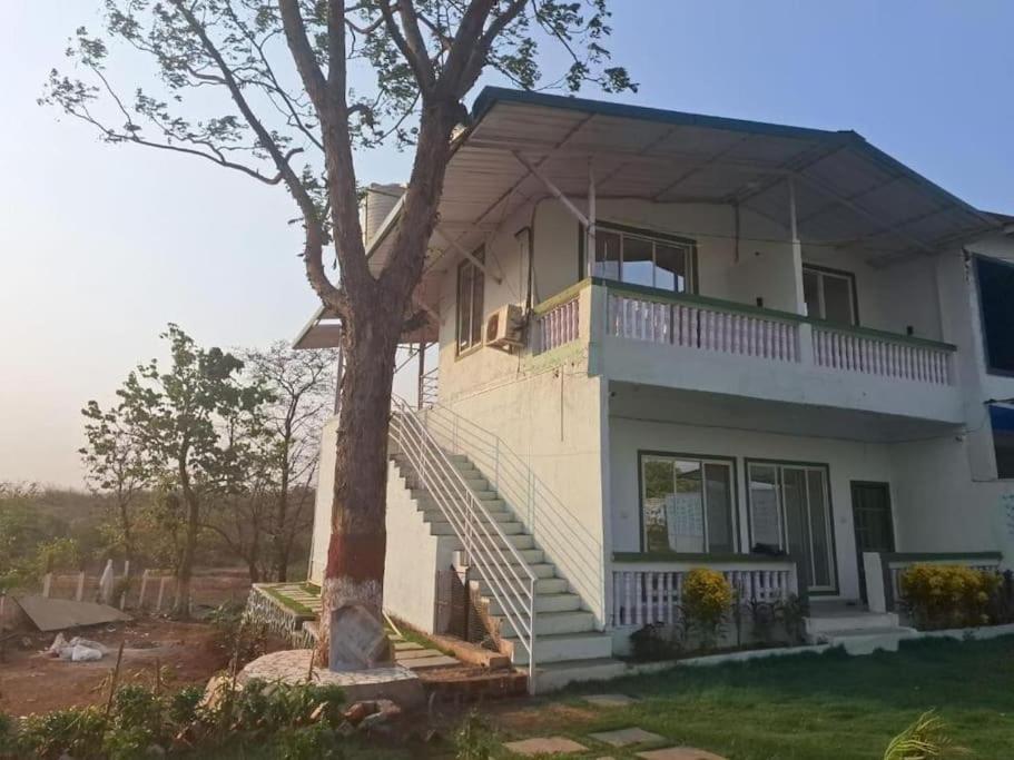 Mikunj Farms Karjat