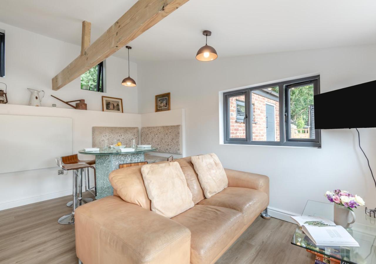 The Goat Shed - West Farleigh view 5