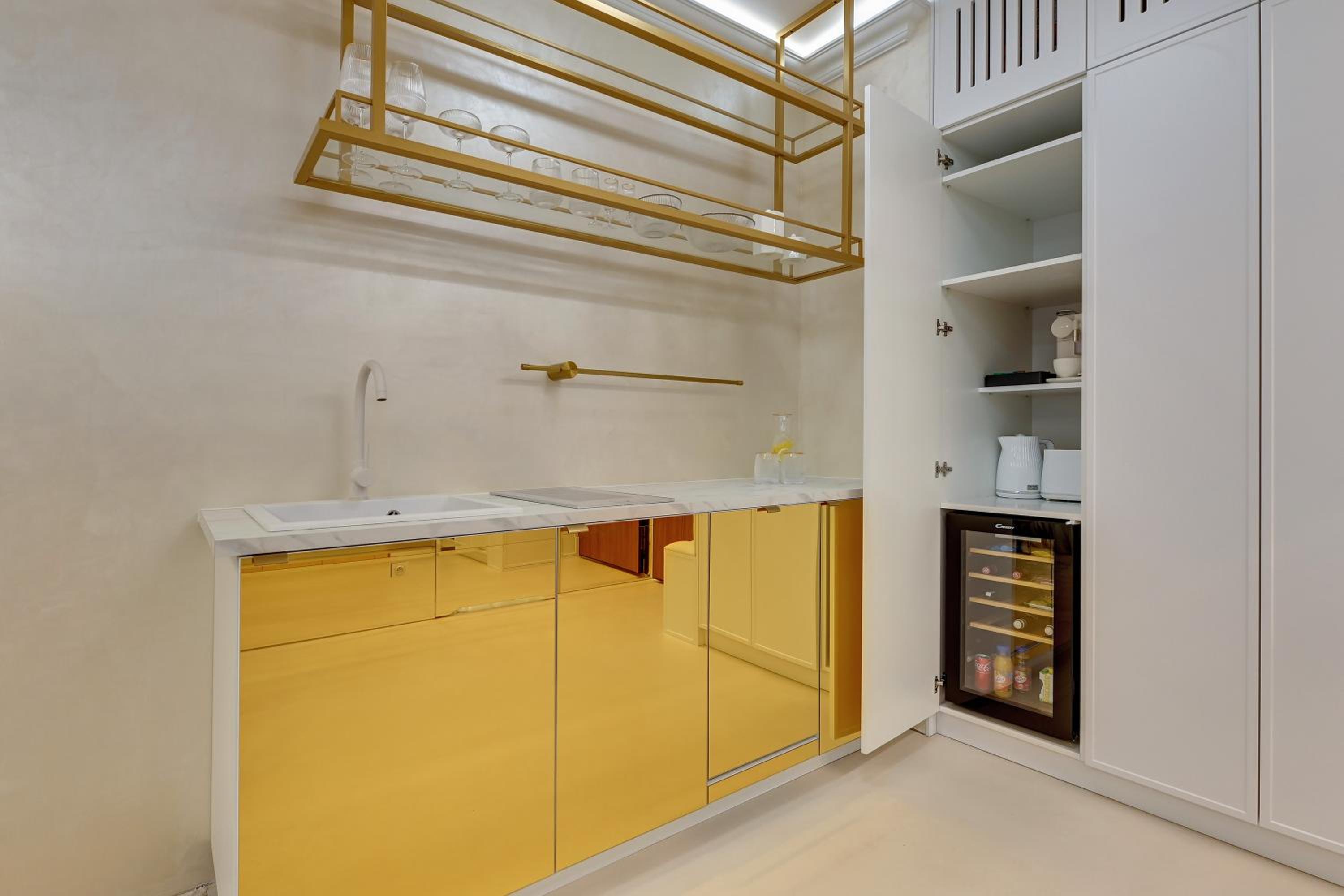 Nadmotławie Jacuzzi Mirror Suite by Downtown Apartments