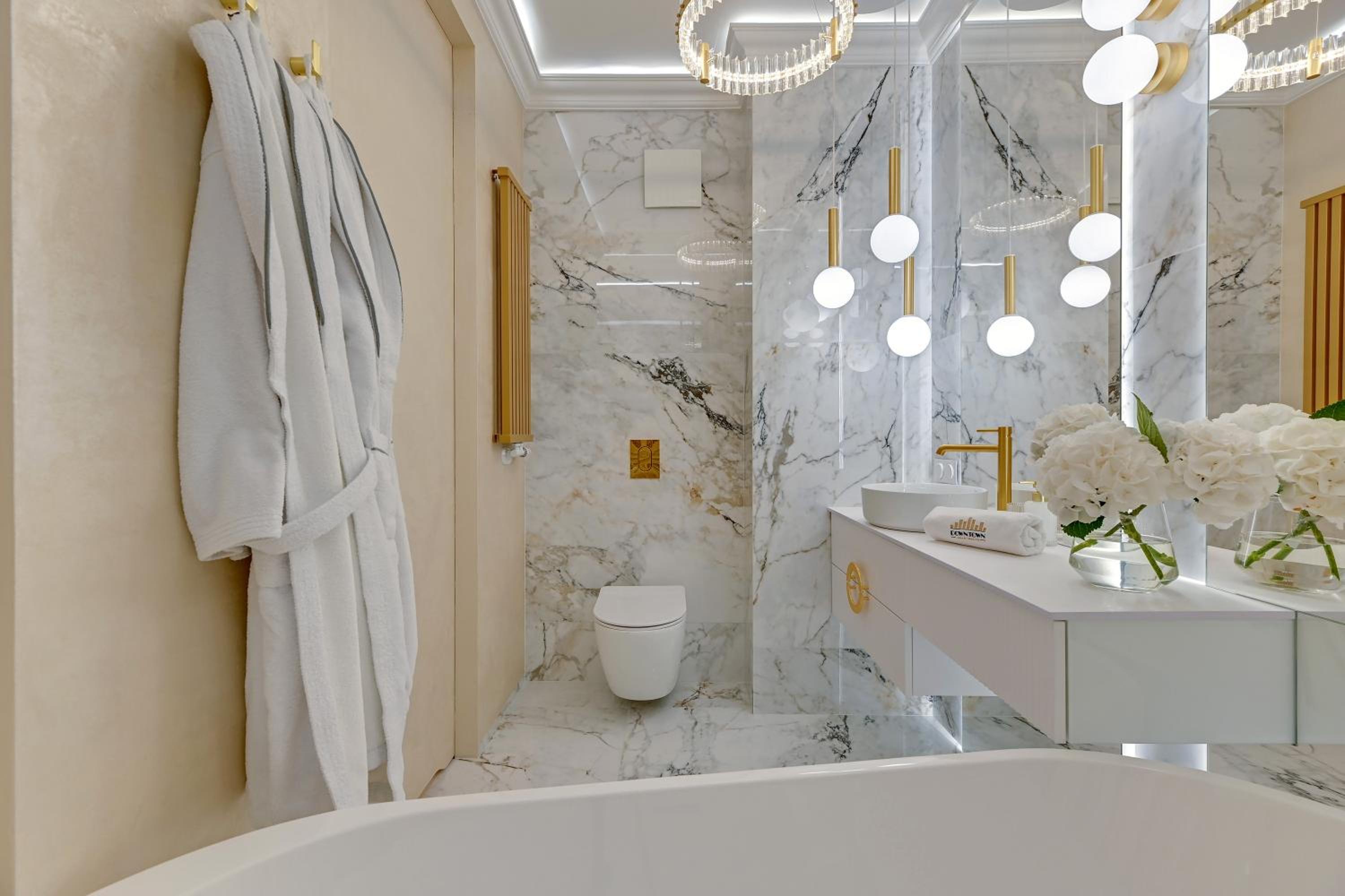 Nadmotławie Jacuzzi Mirror Suite by Downtown Apartments