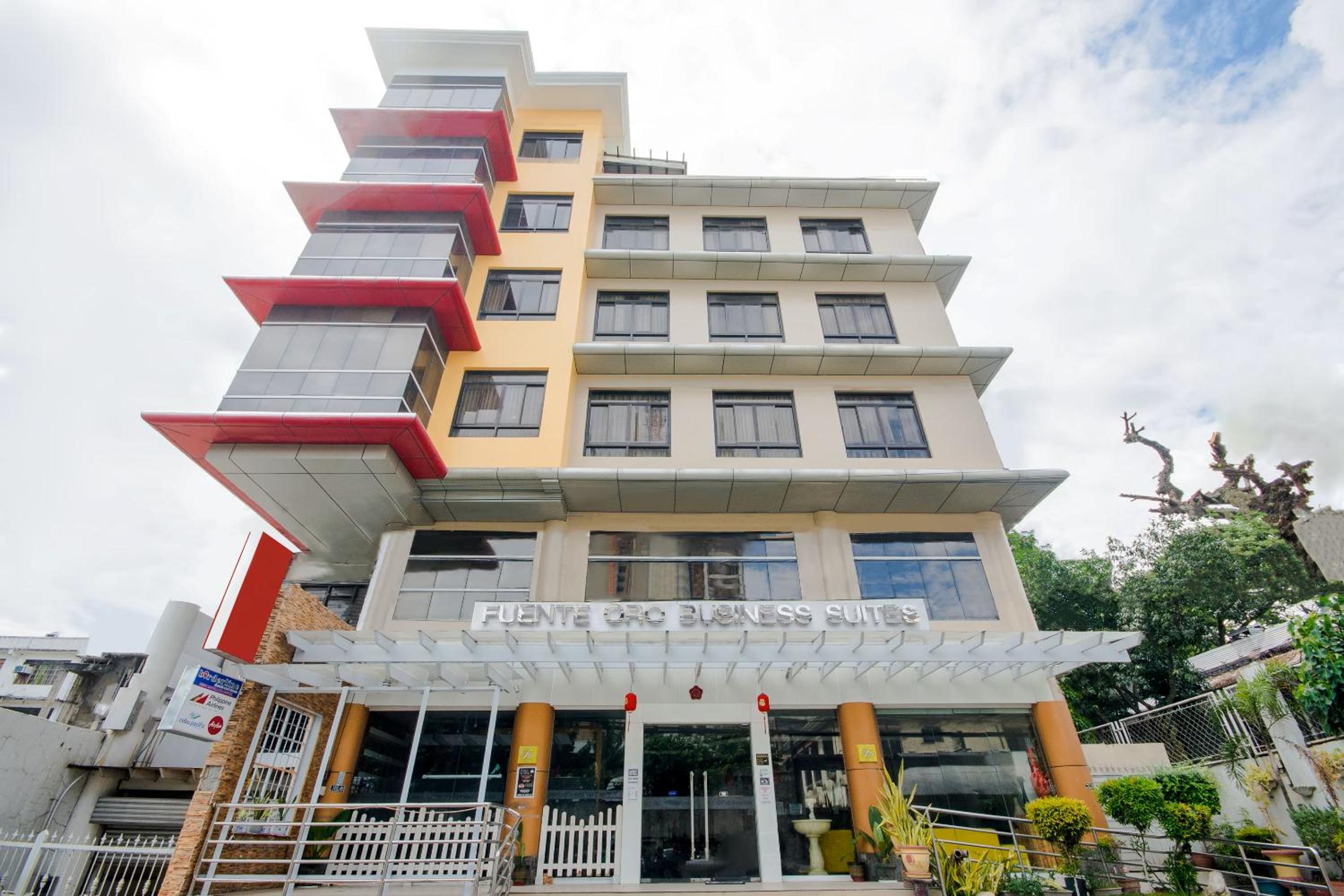 Hotel Fuente Oro Business Suites Cebu powered by Cocotel - Image 1