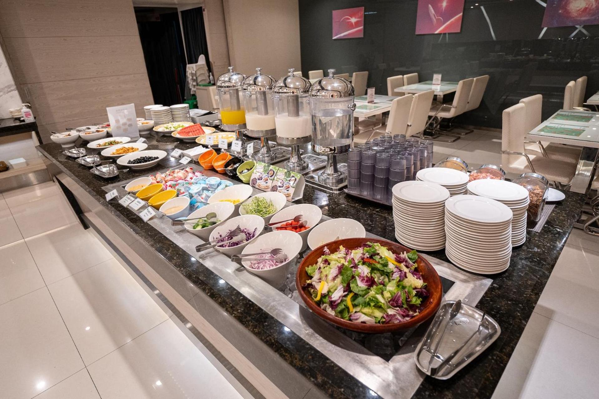 CHECK inn Taichung Zhongshan