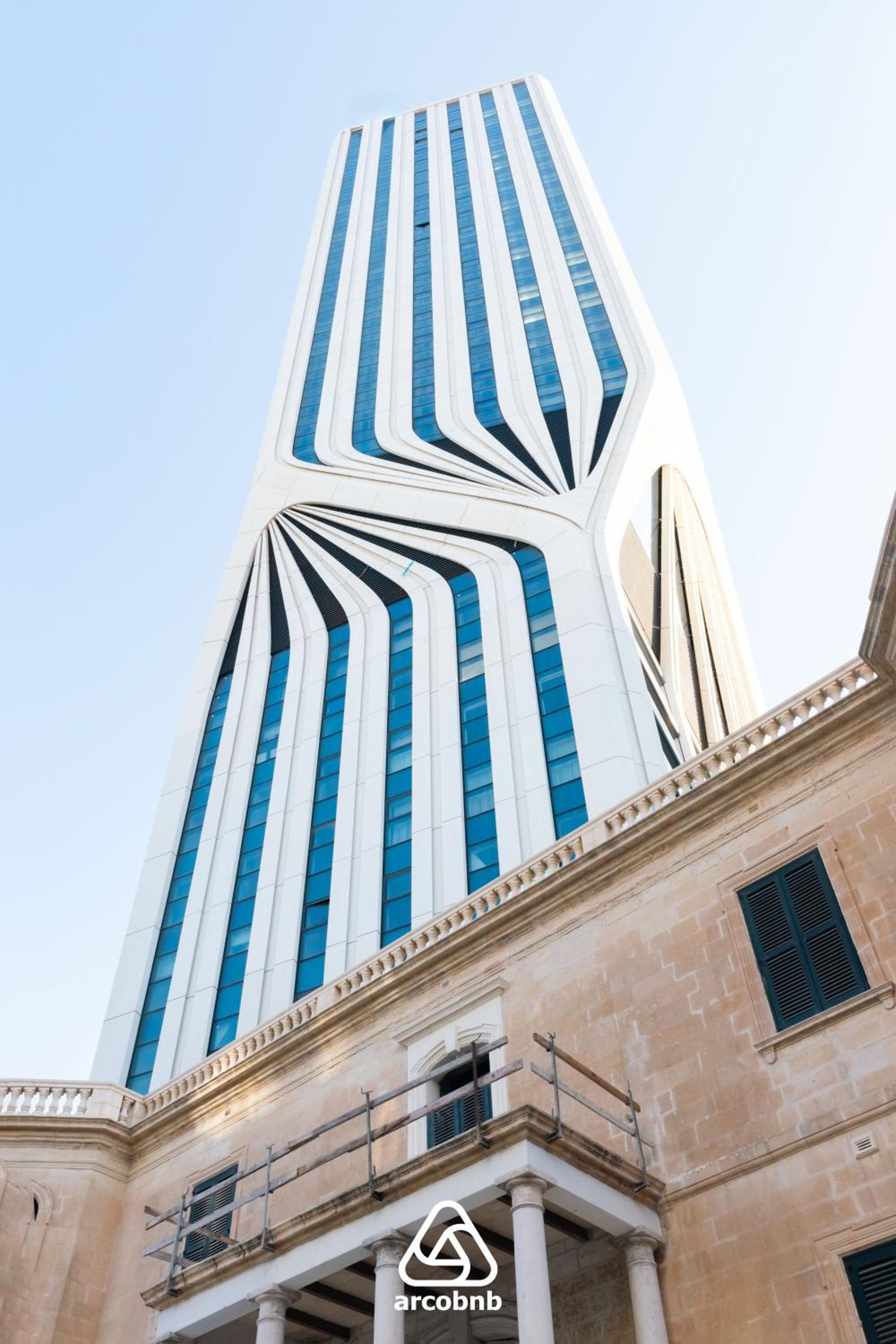 Mercury Tower Superb 1BR w Rooftop Pool by Arco Collection photo 4