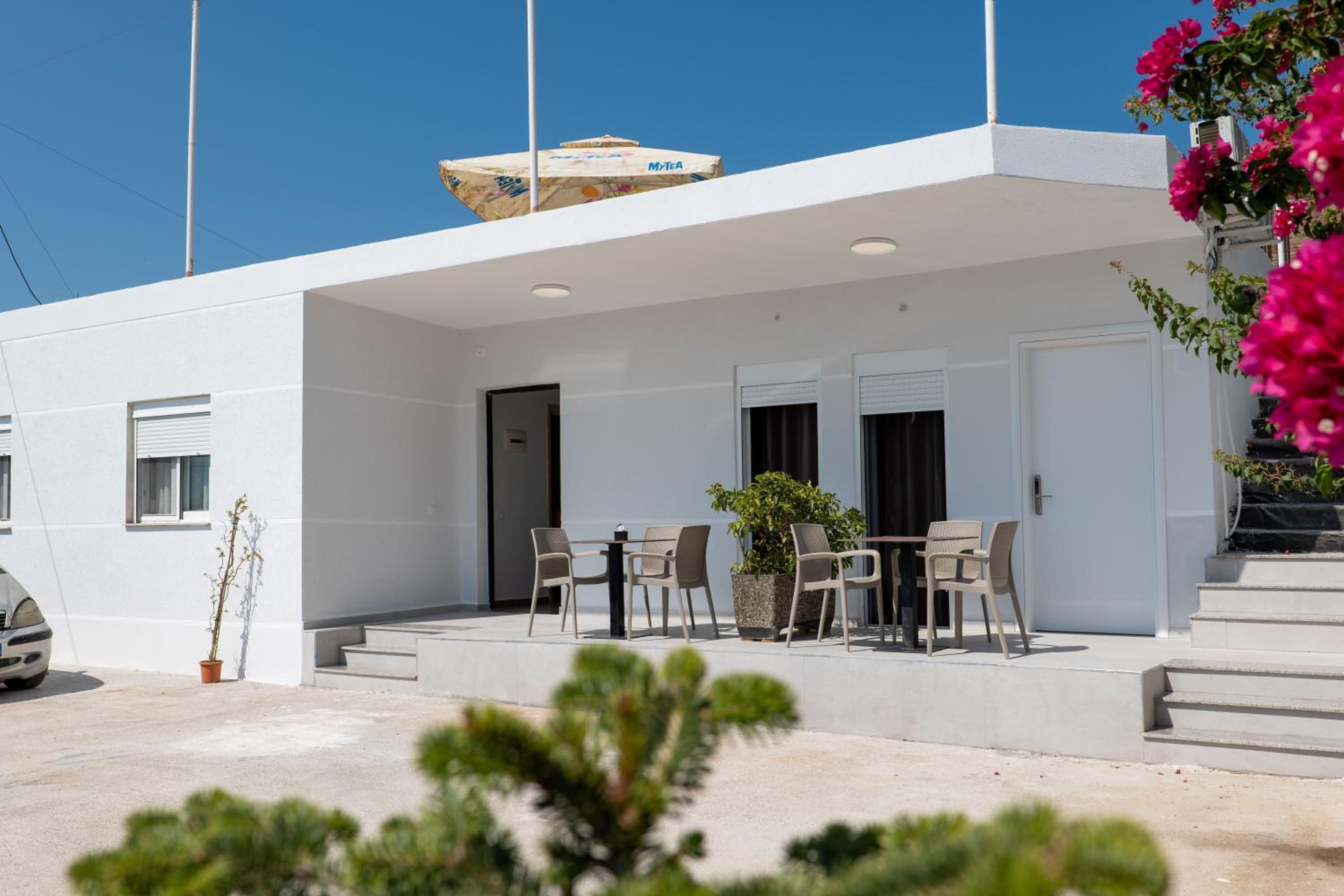 Albdea Apartment & Rooms