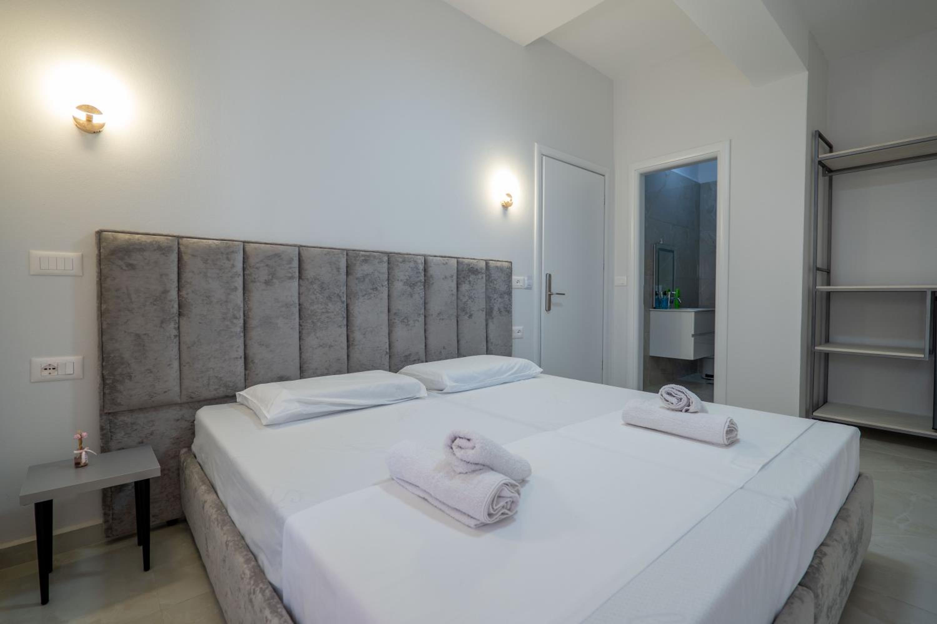 Albdea Apartment & Rooms