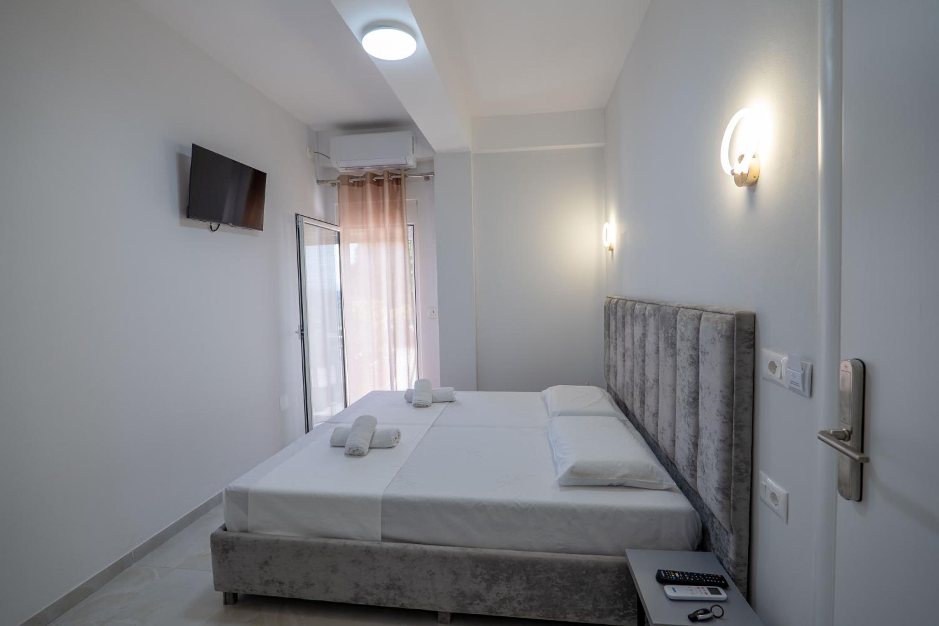Albdea Apartment & Rooms