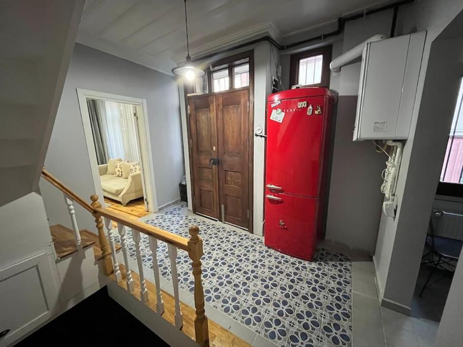 Tekfur Sarayı ve Kariye Müzesi Yakınında Tarihi Ev