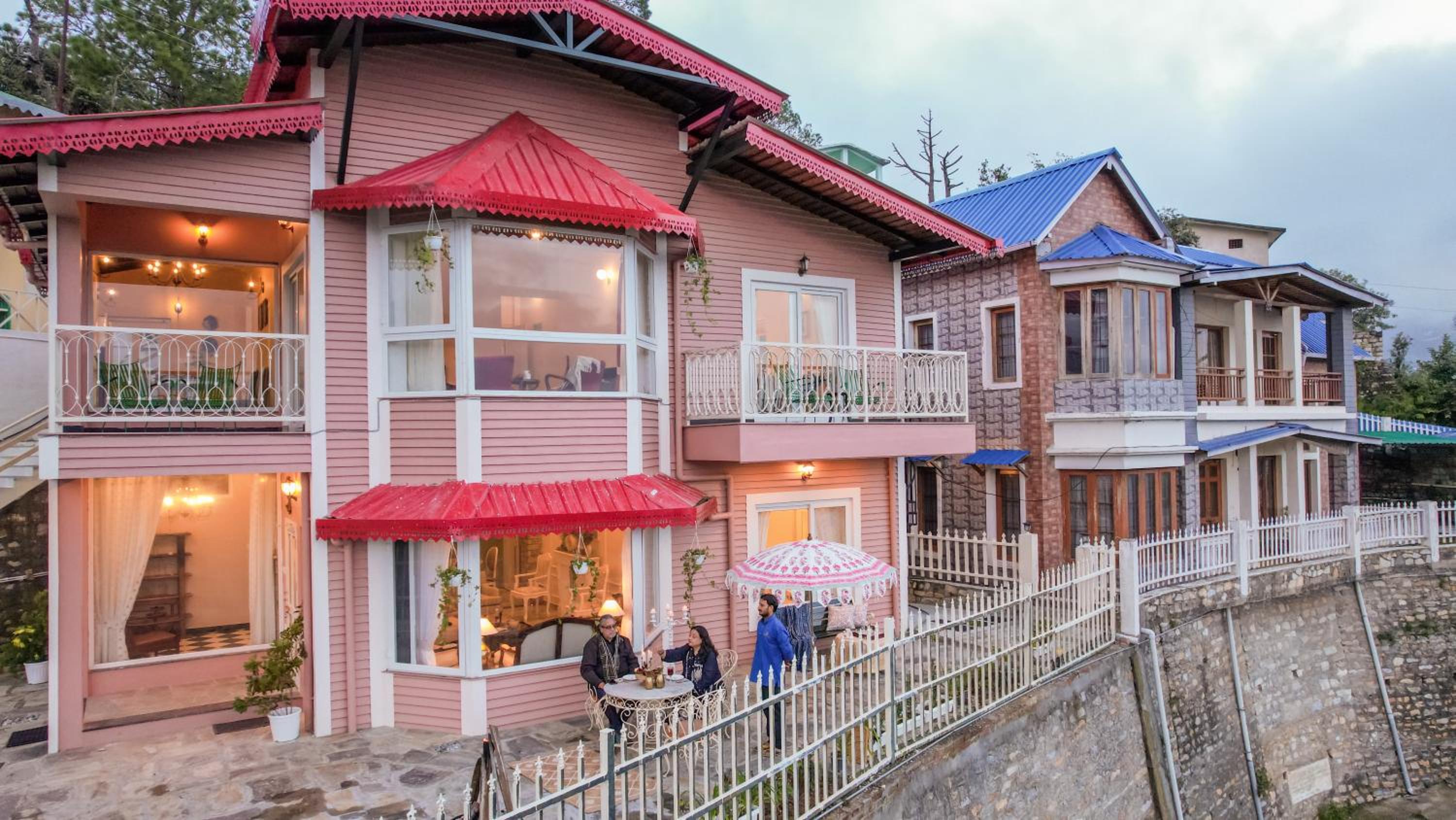 SaffronStays Cottage Aaraish-3BR Mukteshwar stone villa-verandahs, suites & trails near orchards, waterfalls & Tandi village