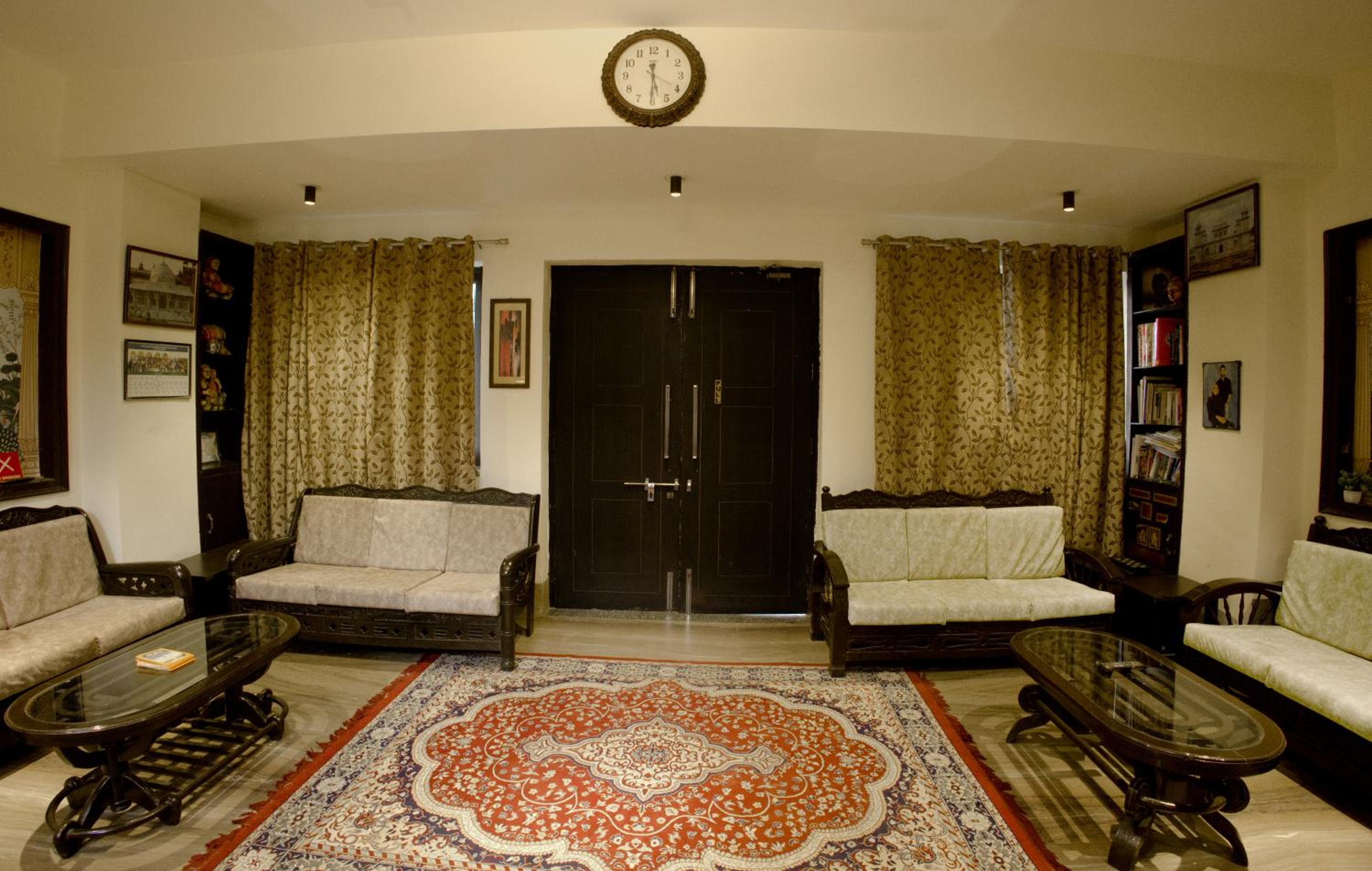Pearl of Taj Home Stay