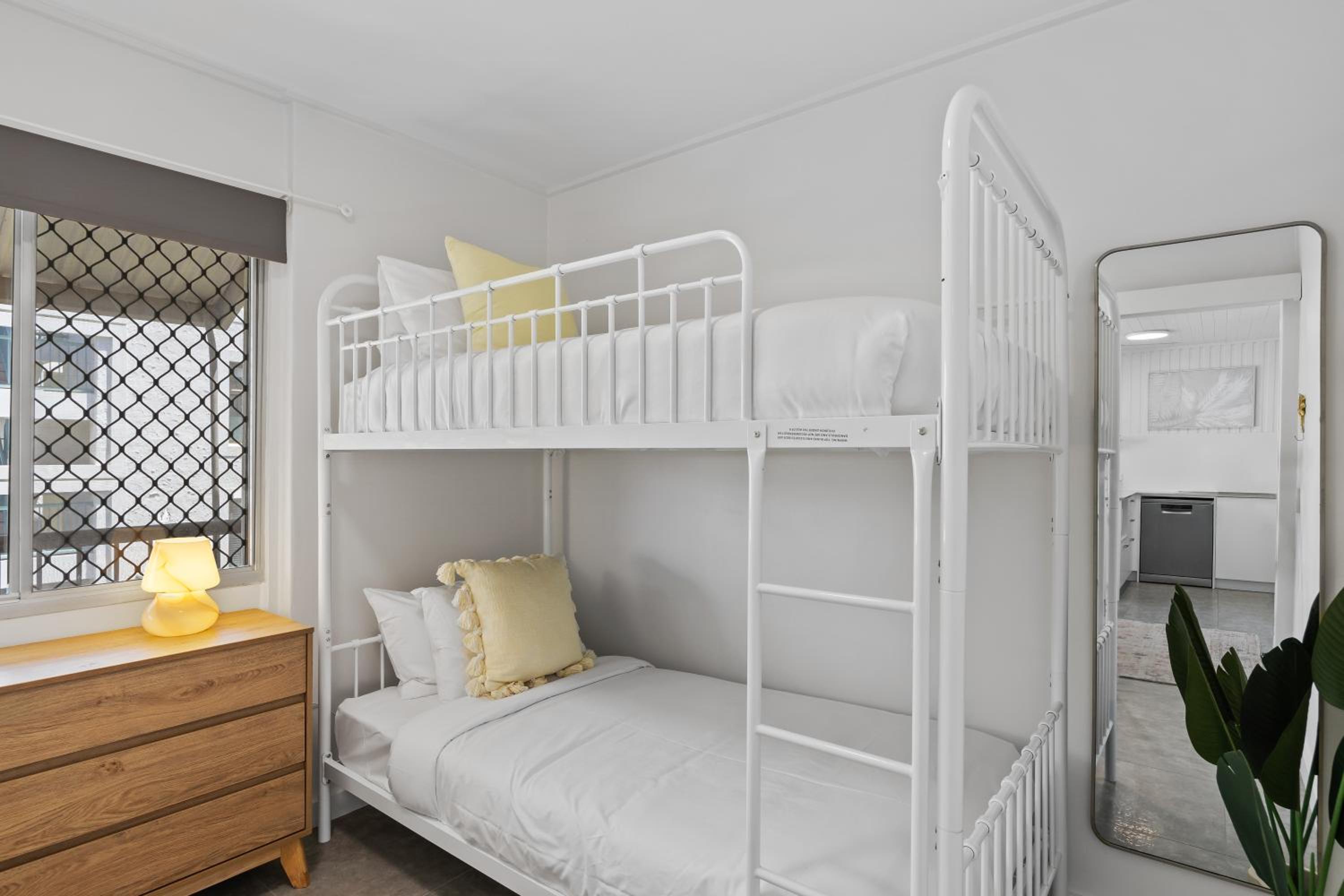 Alex Beachside Pet Friendly 2 Bed Apartment