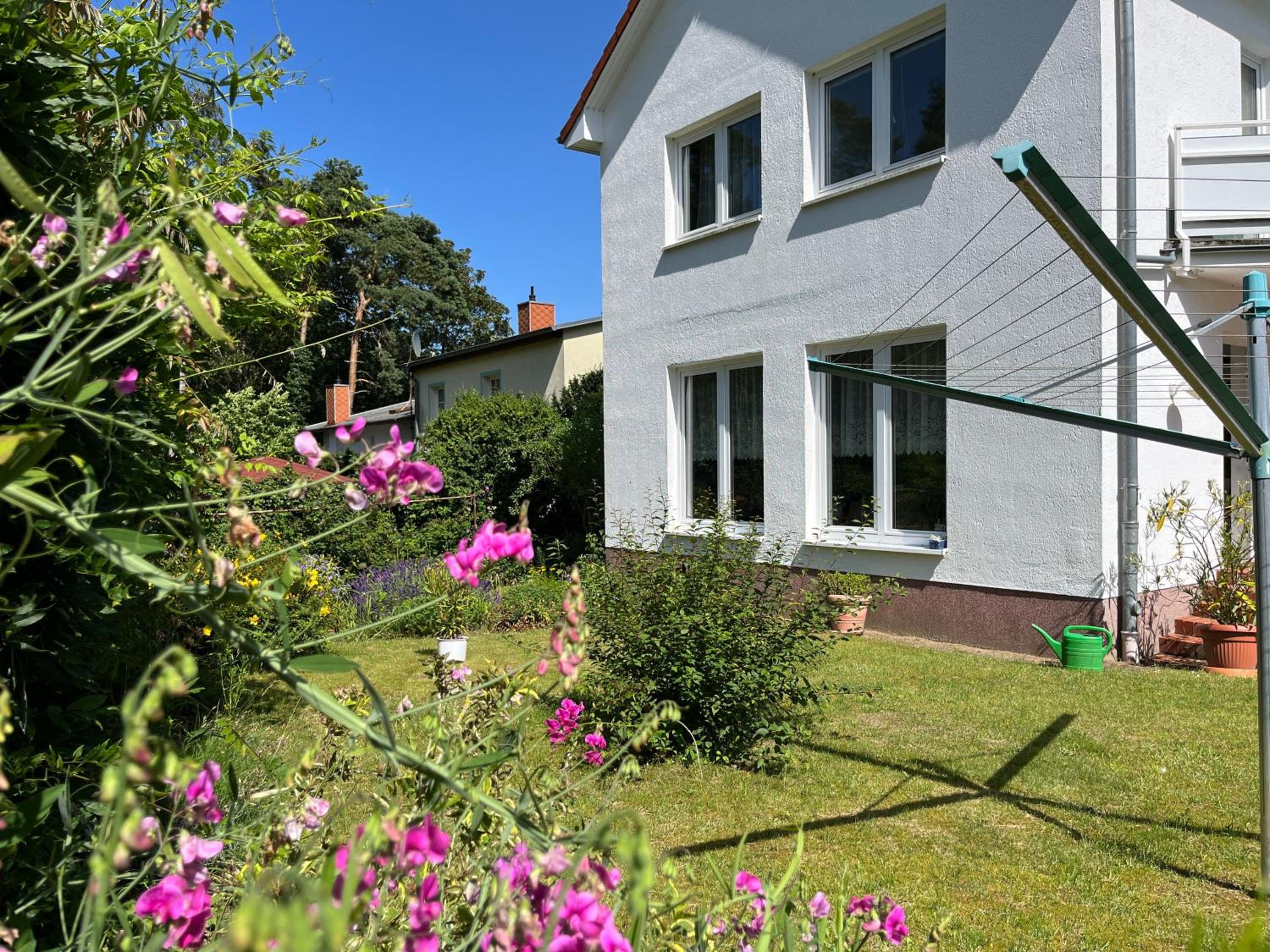 M9 Ferienwohnung mit Balkon am Waldrand im Ostseeland