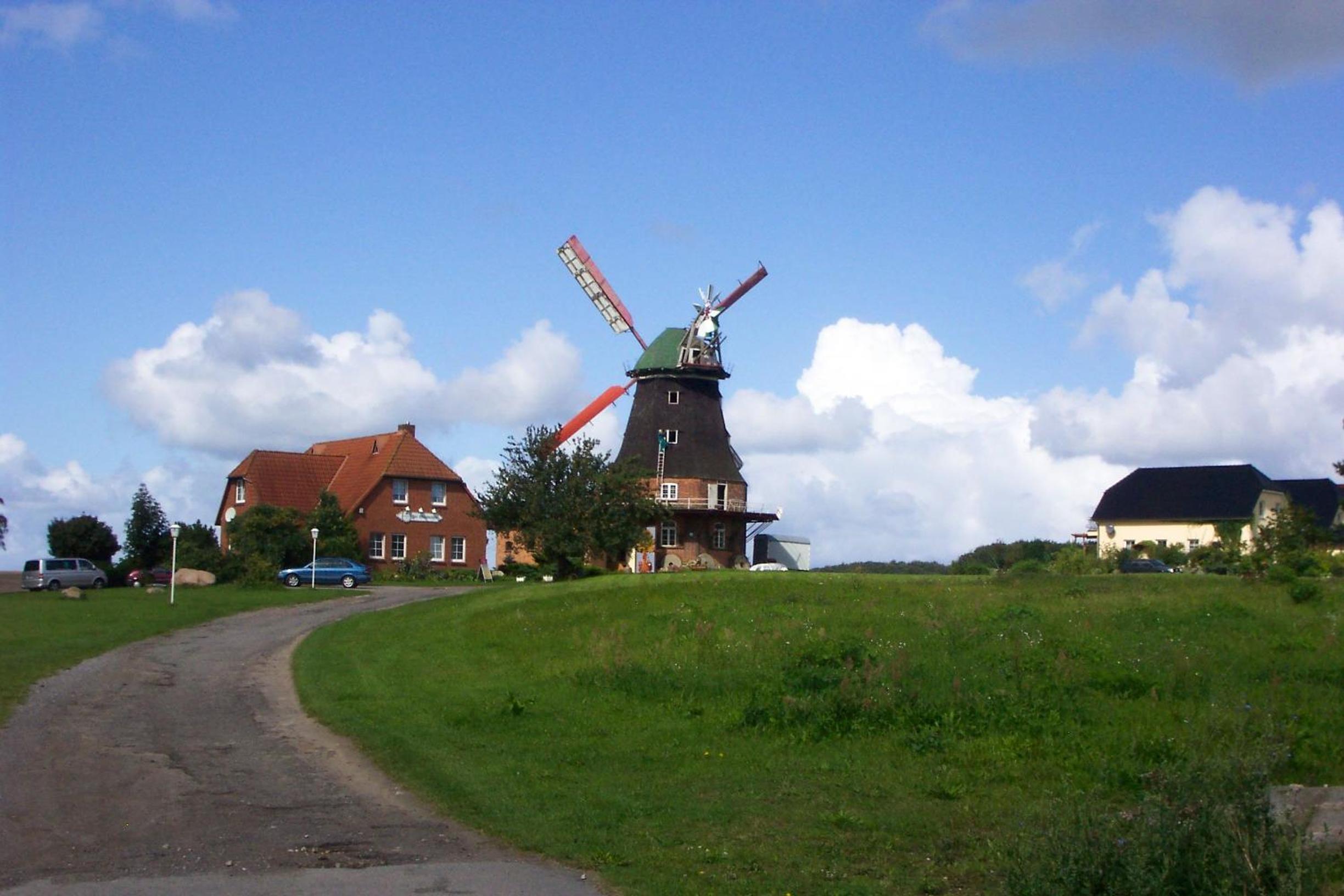 M9 Ferienwohnung mit Balkon am Waldrand im Ostseeland