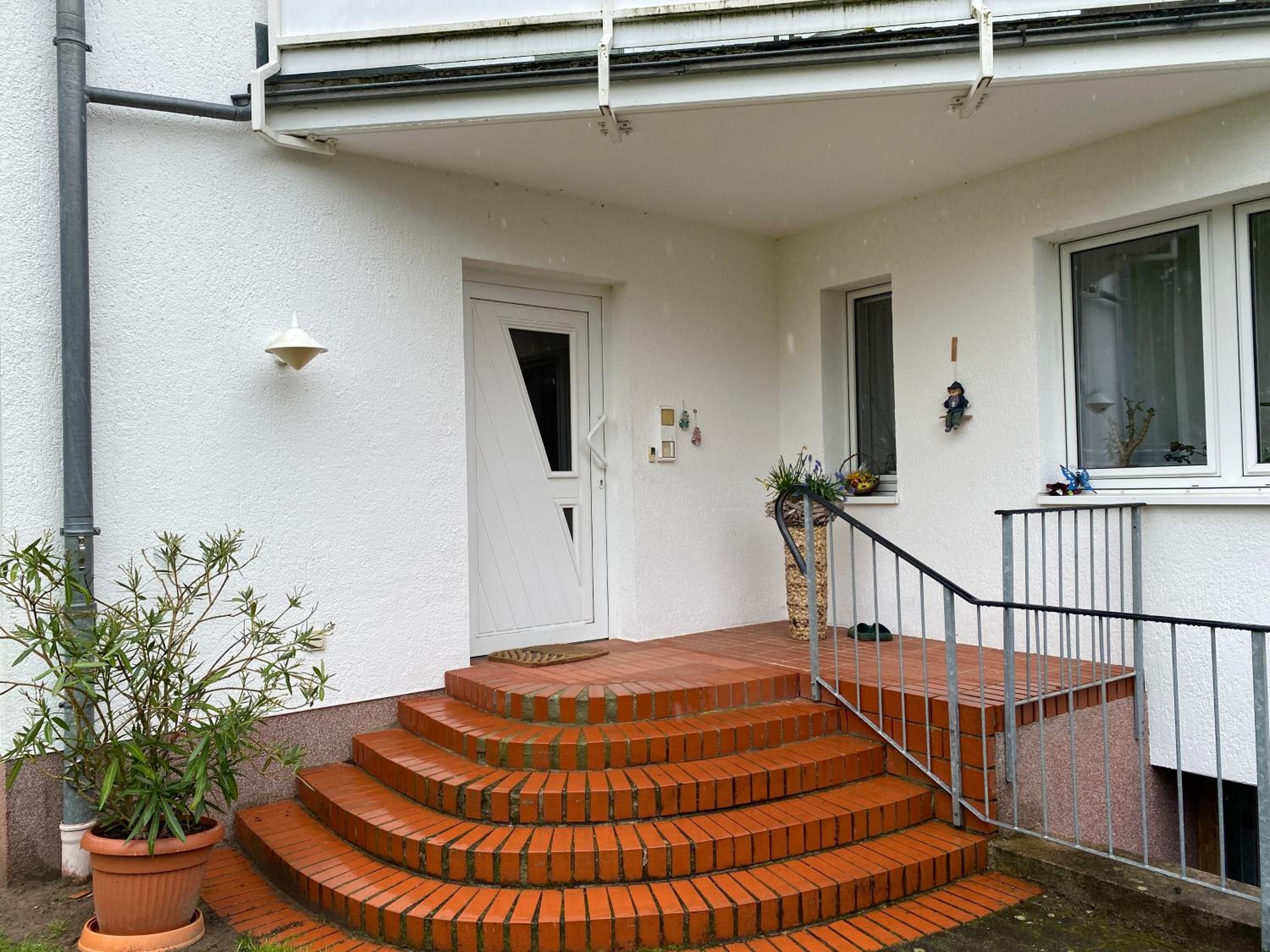M9 Ferienwohnung mit Balkon am Waldrand im Ostseeland