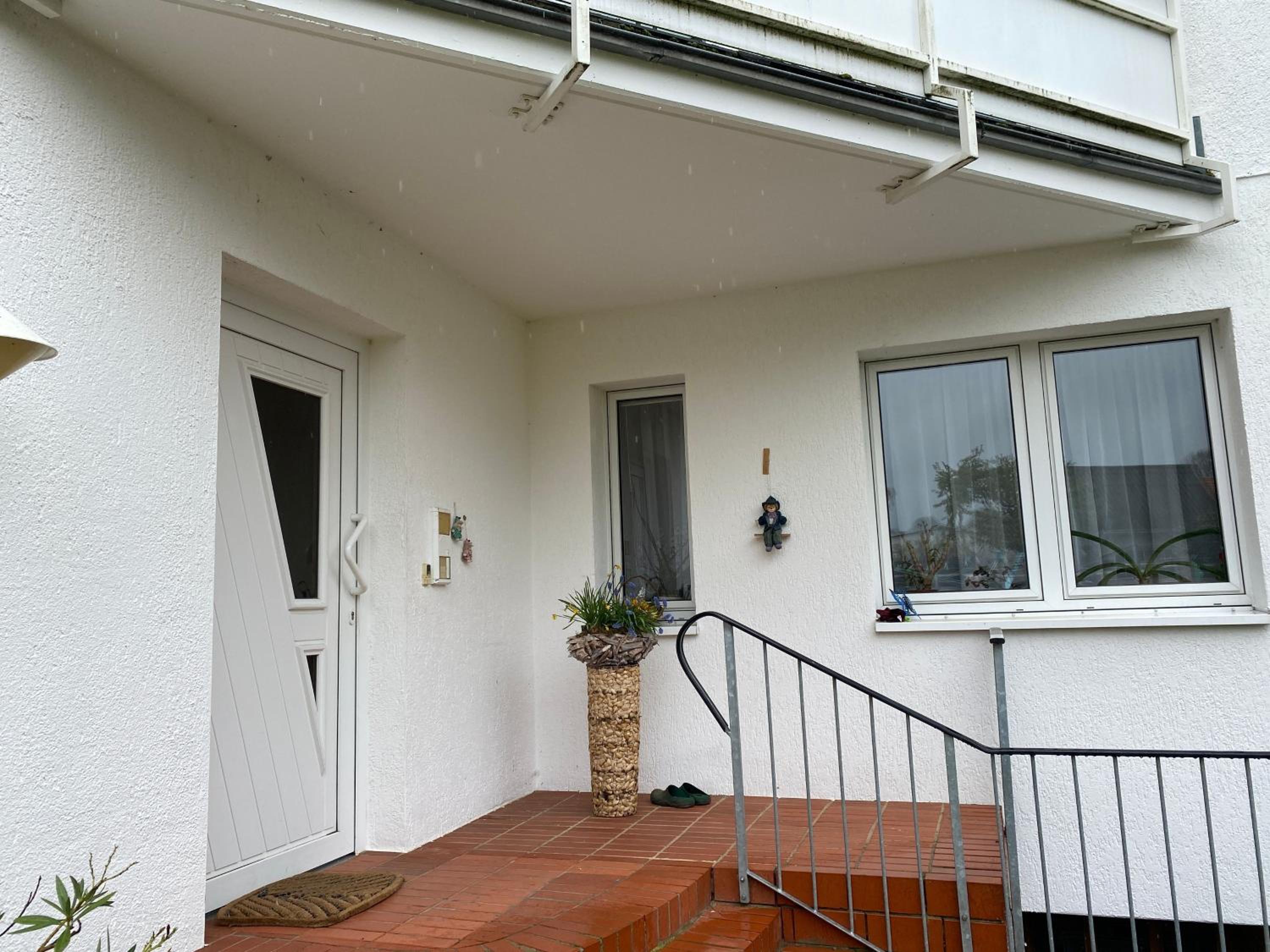 M9 Ferienwohnung mit Balkon am Waldrand im Ostseeland